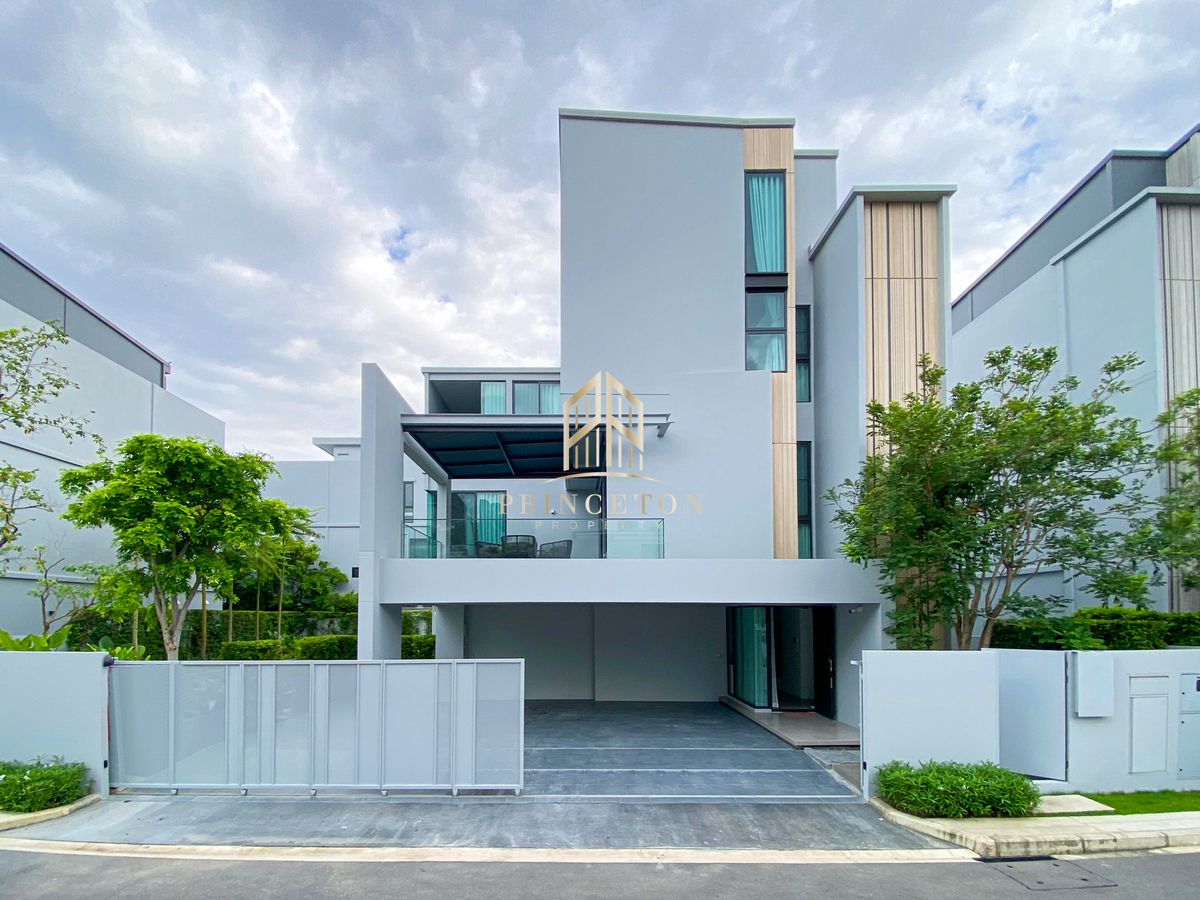 HousePattanakan, Srinakarin : Luxury Home for Sale or Rent at VIVE Krungthep Kreetha Comes with a Private Swimming Pool 📞092-4252445