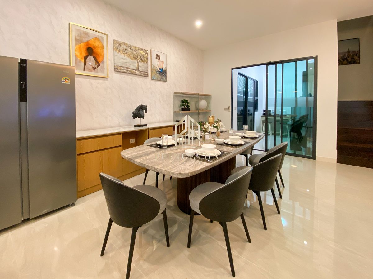 ให้เช่าบ้านเลียบทางด่วนรามอินทรา : ดิ ออเนอร์ โยธินพัฒนา บ้านเดี่ยวสไตล์ Private Pool Villa 3 ชั้น ระดับ Super Luxury 📞092-4252445 The Honor Yothinpattana