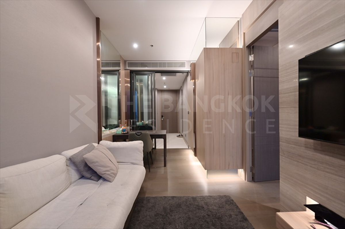 ขายคอนโดพระราม 9 เพชรบุรีตัดใหม่ RCA : ⚡️Condo: The Esse at Singha Complex - Best price 13.5 MB Type 1B1B Size 48 sq.m., Luxury condo and perfectly facility - By Loft