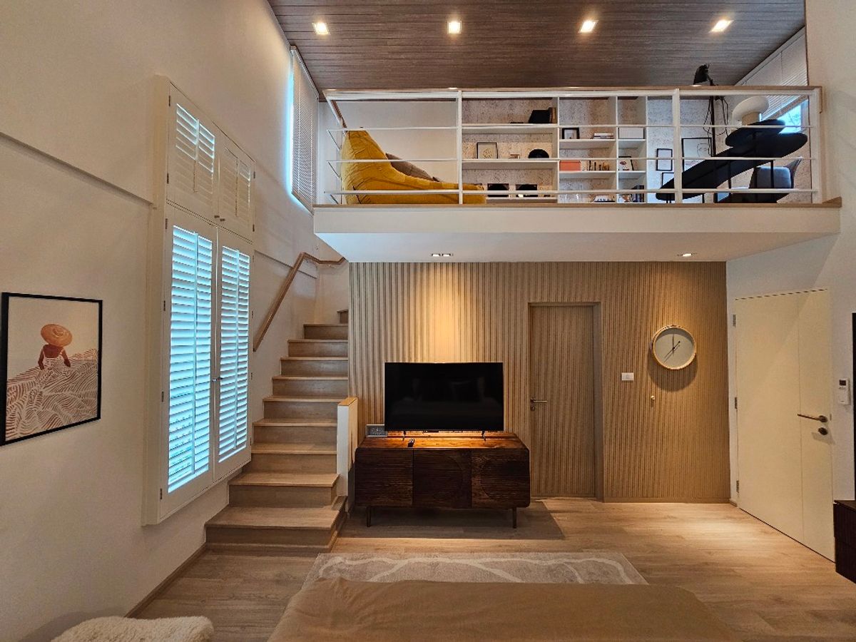 ให้เช่าทาวน์โฮมบางนา แบริ่ง ลาซาล : 🏡 ให้เช่าบ้านตัวอย่างแต่งครบ Indy 2 บางนา - รามคำแหง 2 ทาวน์โฮมหรู 2 ชั้นครึ่ง (มีชั้นลอย) หลังมุม