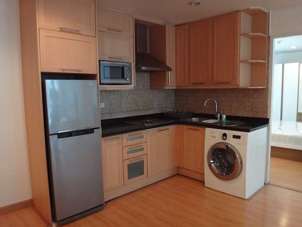 For RentCondoSilom, Saladaeng, Bangrak : Silom Terrace【𝐑𝐄𝐍𝐓】🔥Warm yet modern, every square meter is perfectly designed.🔥  Contact Line ID: @hacondo