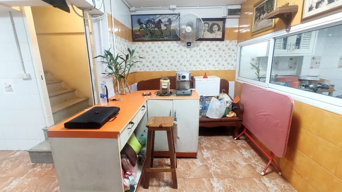 For RentShop HouseMin Buri, Romklao : Divided for rent, 1-2 floors, commercial buildings Next to Ramkhamhaeng Road Next to the Orange Line Nom Klao Station Near Triam Udom Suksa School, Size 20.3 square wah, 2 bedrooms, 2 bathrooms, Saphan Sung Subdistrict, Saphan Sung District, Bangkok