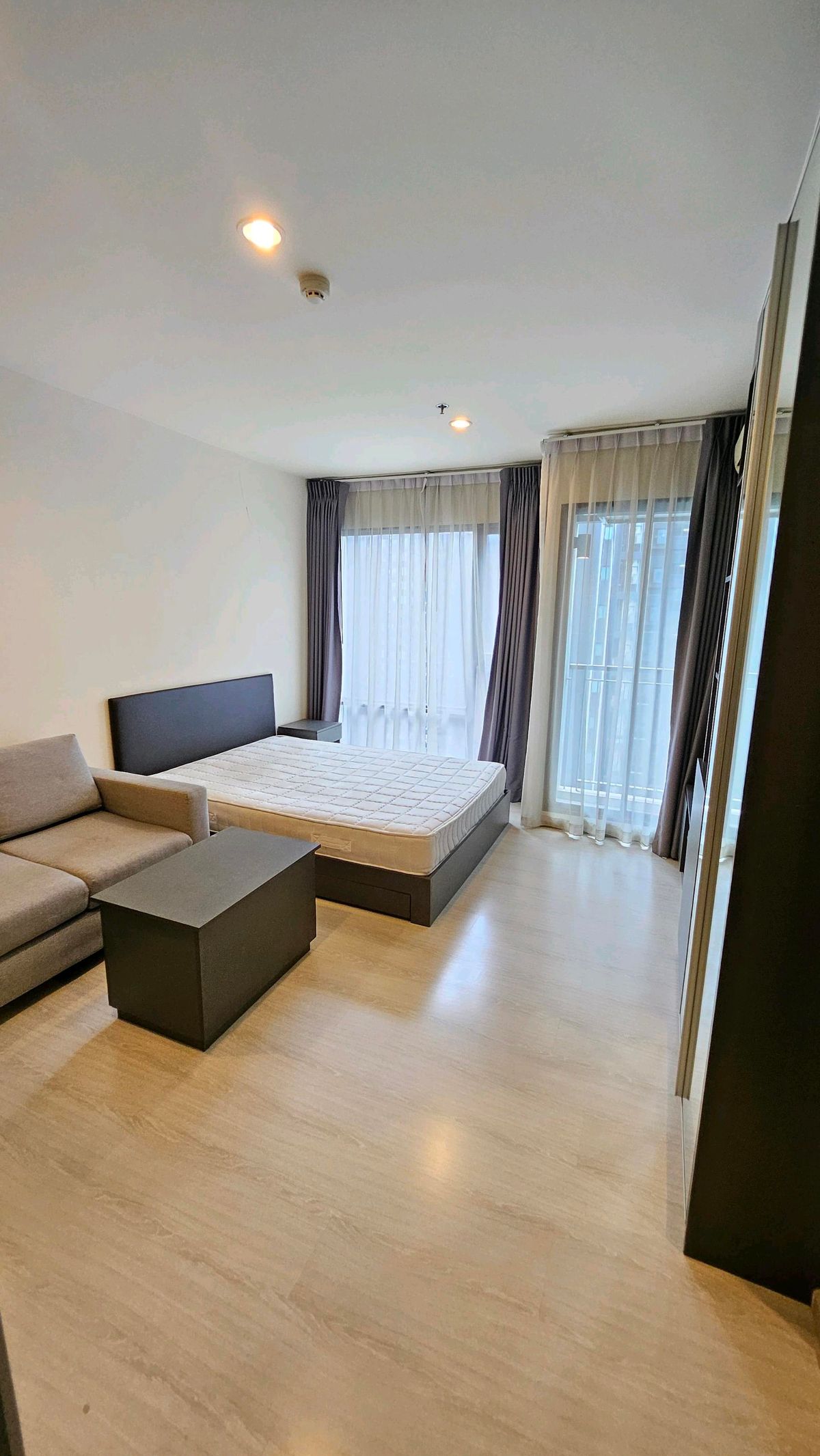 For RentCondoRatchadapisek, Huaikwang, Suttisan : [PB284] 📍 Rhythm Asoke Condo Rental 
 Near BTS Asoke
