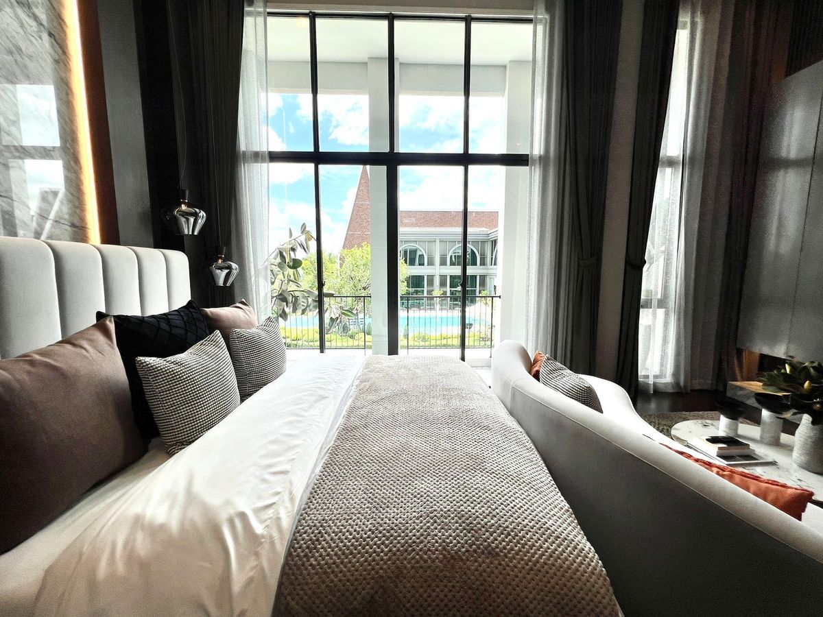 ขายบ้านนวมินทร์ รามอินทรา : 🏛️Bangkok Boulevard Signature รามอินทรา - วัชรพล🔥บ้านเดี่ยว 2 ชั้น ขนาด 391 ตร.ม. 87.4 ตร.ว. | 4 ห้องนอน 5 ห้องน้ำ 4 ที่จอด เริ่ม 20 MB ติดต่อนัดชม Tel.0922635410 (เอิร์ธ)