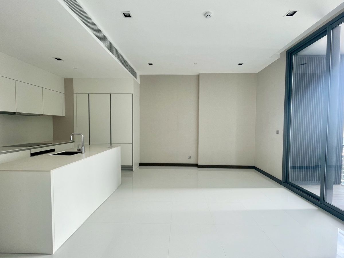 ขายคอนโดนานา : ✨Don't miss SPECIAL DEAL ✨ The most luxury condo in Nana "Q1 Sukhumvit"