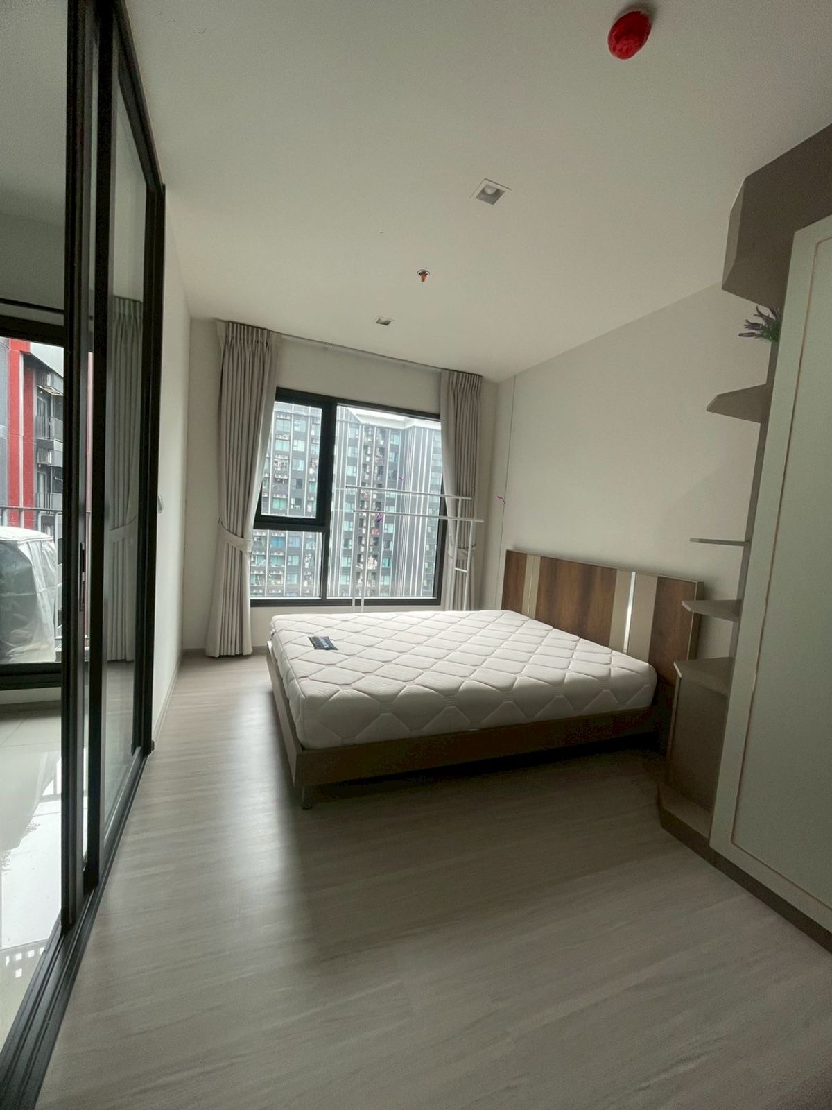 For RentCondoRama9, Petchburi, RCA : Life Asoke Hype for rent, 18,000 baht [SRr250810]