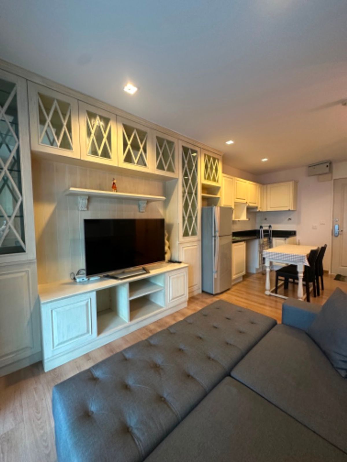 ขายคอนโดสยาม จุฬา สามย่าน : The Seed Memories Siam【𝐒𝐄𝐋𝐋】🔥ห้องนี้เต็มไปด้วยรายละเอียด ดูแพงในแบบอบอุ่นและจริงใจ🔥  ติดต่อไลน์ไอดี: @hacondo