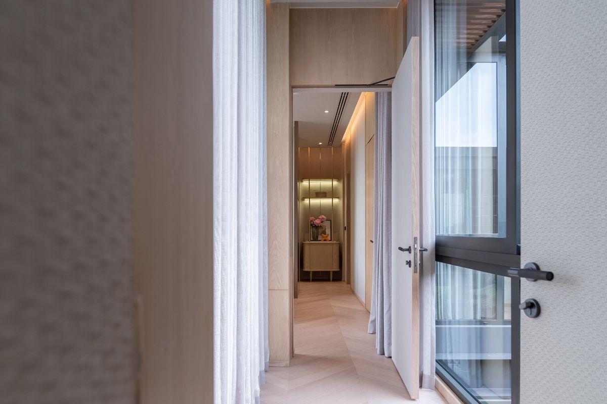 For SaleHouseBang Sue, Wong Sawang, Tao Pun : 3 -storey detached house for sale. Sonle Residences project (Sunle Residence), Ratchadaphisek, near MRT Wongsawang, only 900 meters, with a large private pool and a large Courtyard.