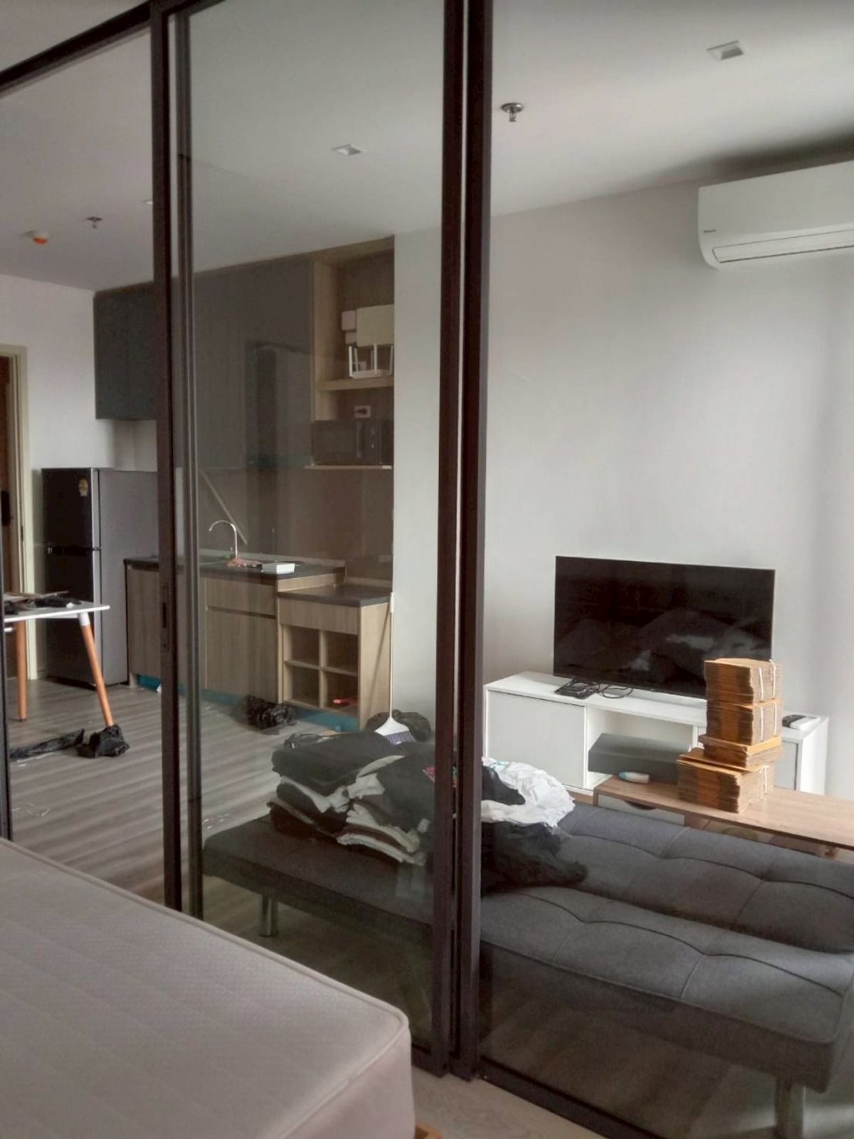 For RentCondoNonthaburi, Bang Yai, Bangbuathong : REN-15 for rent, Grow Condo, Rattanathibet, Size 34 sqm., Next to the MRT BTS Station (MRT Sai Ma), only 20 steps from the convenient travel project to the heart of Bangkok, Tai Ma Subdistrict, Mueang Nonthaburi District, Nonthaburi Province.