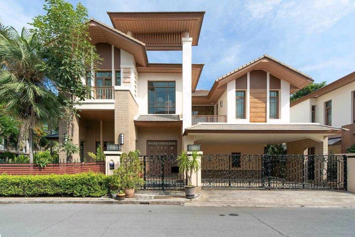 ให้เช่าบ้านอ่อนนุช อุดมสุข : ⭐⭐Super Luxury house Prime Sukhumvit Sansiri Sukumvit 67