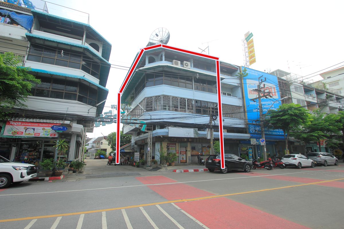 ขายอาคารพาณิชย์สาทร นราธิวาส : อาคารพาณิชย์แฉล้มนิมิตร เจริญกรุง พระราม3 ริมถนน2ห้องคู่ ห้องมุมปากซอยสุดประเสริฐ1 หน้าหมู่บ้านศรีรัชดา ใกล้ทางด่วน สาทร สีลม อยู่อาศัย ค้าขาย ทำสำนักงานได้  