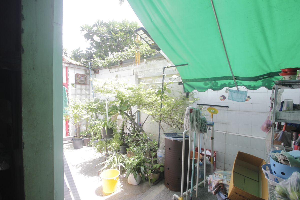 ขายอาคารพาณิชย์สาทร นราธิวาส : อาคารพาณิชย์แฉล้มนิมิตร เจริญกรุง พระราม3 ริมถนน2ห้องคู่ ห้องมุมปากซอยสุดประเสริฐ1 หน้าหมู่บ้านศรีรัชดา ใกล้ทางด่วน สาทร สีลม อยู่อาศัย ค้าขาย ทำสำนักงานได้  