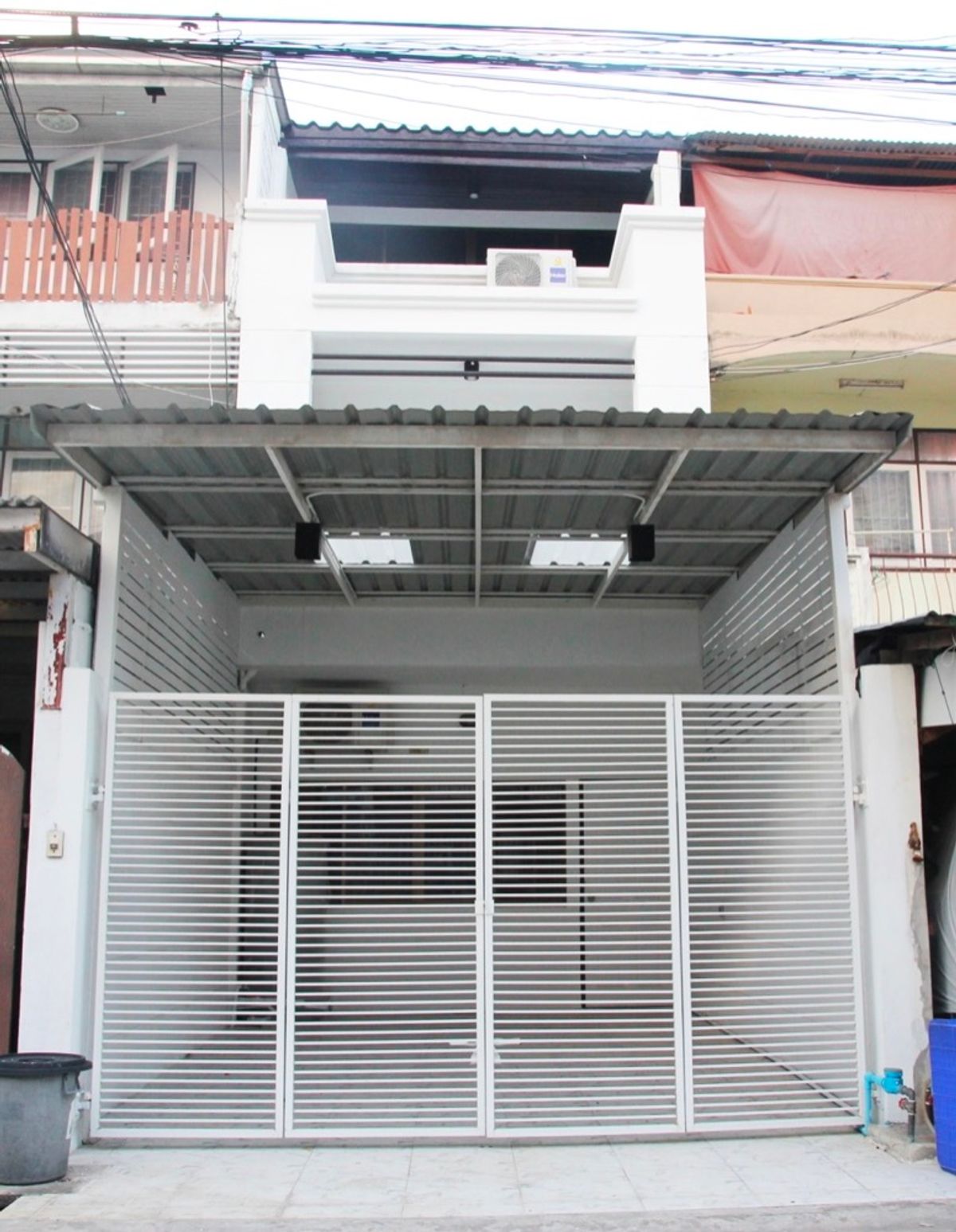ให้เช่าทาวน์โฮมลาดพร้าว101 แฮปปี้แลนด์ : ทาวน์เฮาส์ 3 ชั้นปรับปรุงใหม่ ซอยลาดพร้าว 109 แยก 3 ด้านหลังโรงใหม่พยาบาลเวชธานี