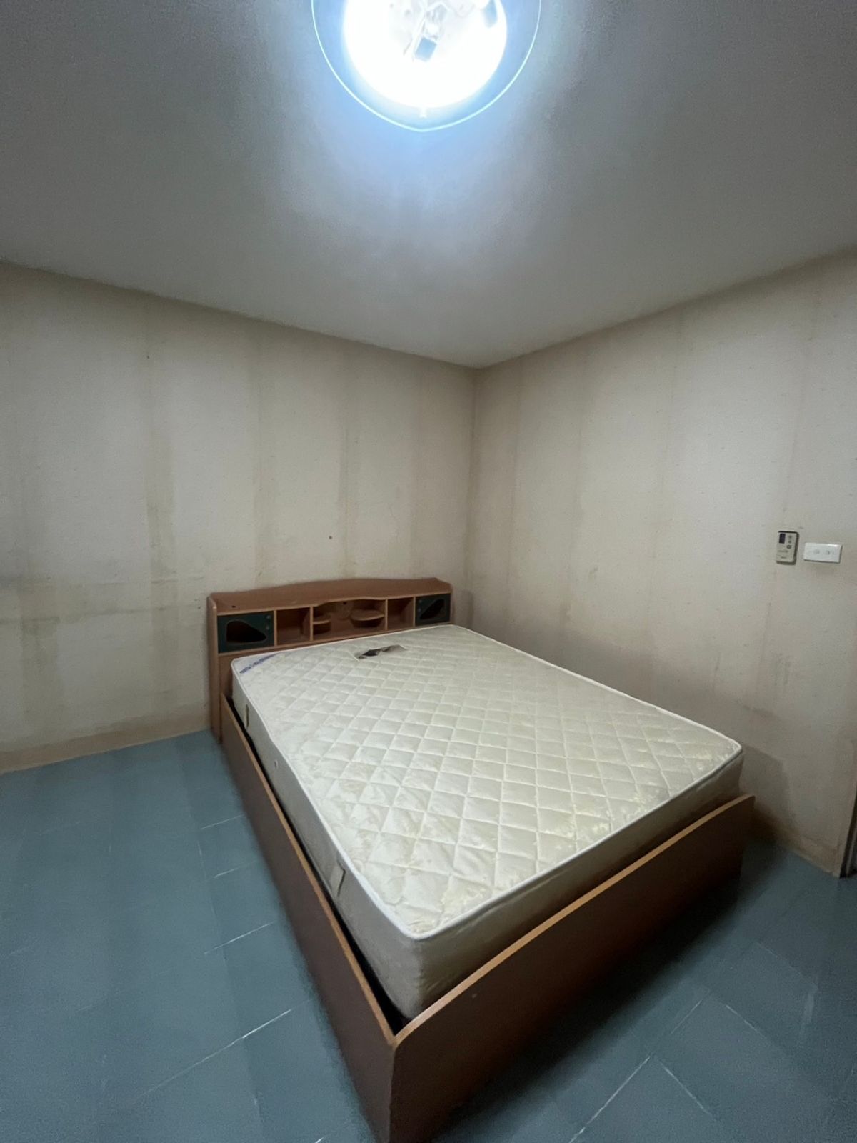 For RentCondoRatchadapisek, Huaikwang, Suttisan : Condo for rent, Ratchada City, Pracharat Bamphen 7 Near MRT Huai Khwang 700 meters