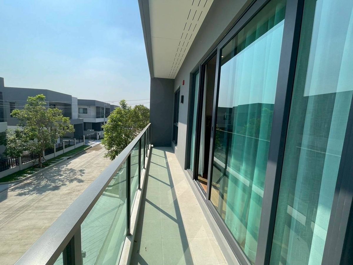 For RentHouseBangna, Bearing, Lasalle : P-2772 Urgent rent! Centro Bangna, beautiful house, ready to live in a good location near Mega Bangna