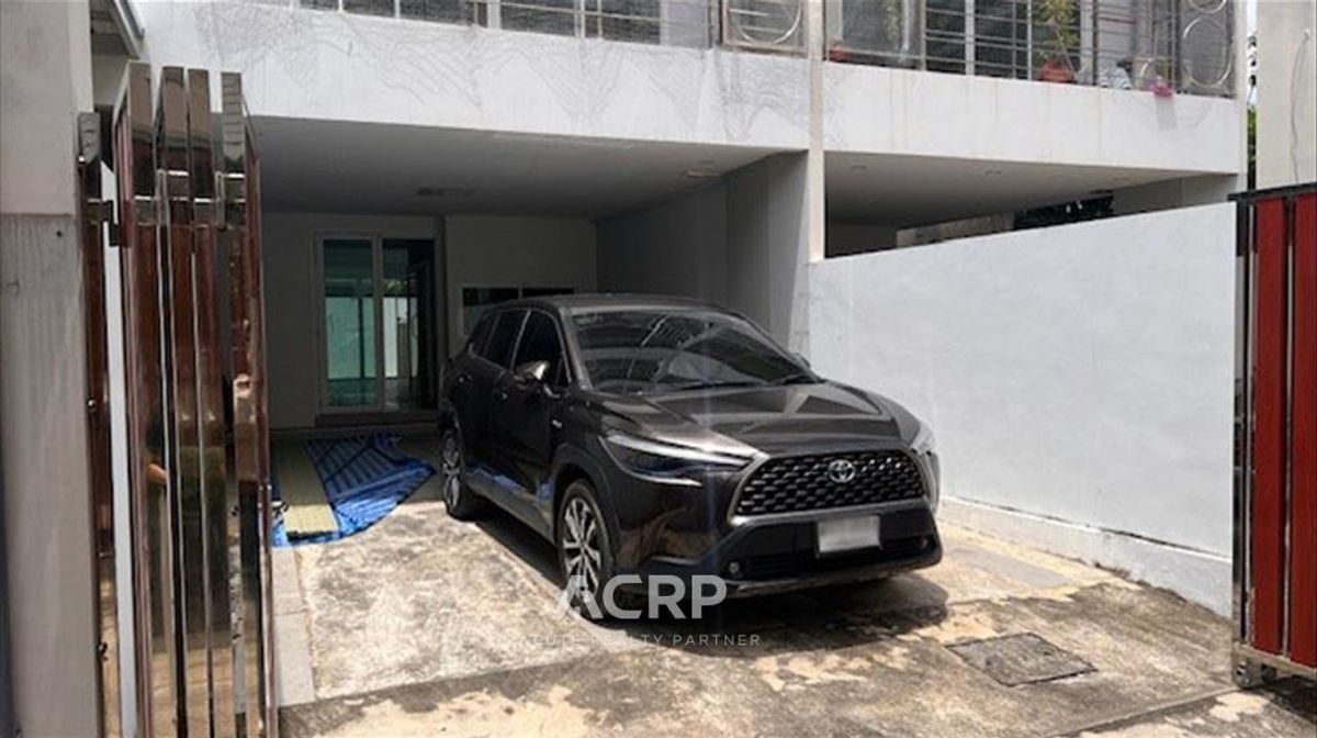 ทาวน์โฮมสะพานควาย จตุจักร : ขายทาวน์เฮาส์ 4 ชั้น สร้างใหม่ ซอยพหลโยธิน 24 ใกล้ถนนลาดพร้าว ถนนรัชดา ใกล้เซลลาด