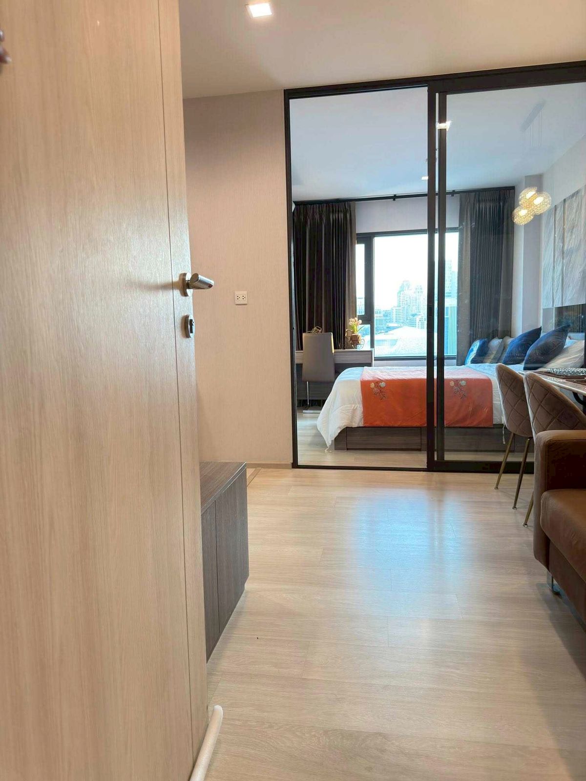 ให้เช่าคอนโดวิทยุ ชิดลม หลังสวน : TWP498 (Condo For Rent) Life One Wireless 1 bedroom. Closed to Ploenchit BTS station.