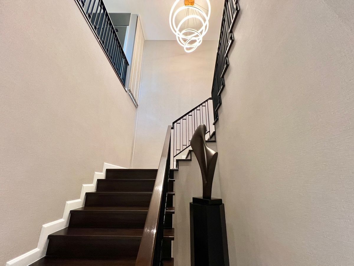 ขายบ้านนวมินทร์ รามอินทรา : 🏛️Bangkok Boulevard Signature รามอินทรา - วัชรพล🔥บ้านเดี่ยว 2 ชั้น ขนาด 516 ตร.ม. 125.1 ตร.ว. | 4 ห้องนอน 5 ห้องน้ำ 4 ที่จอด เริ่ม 29.9 MB ติดต่อนัดชม Tel.0922635410 (เอิร์ธ)