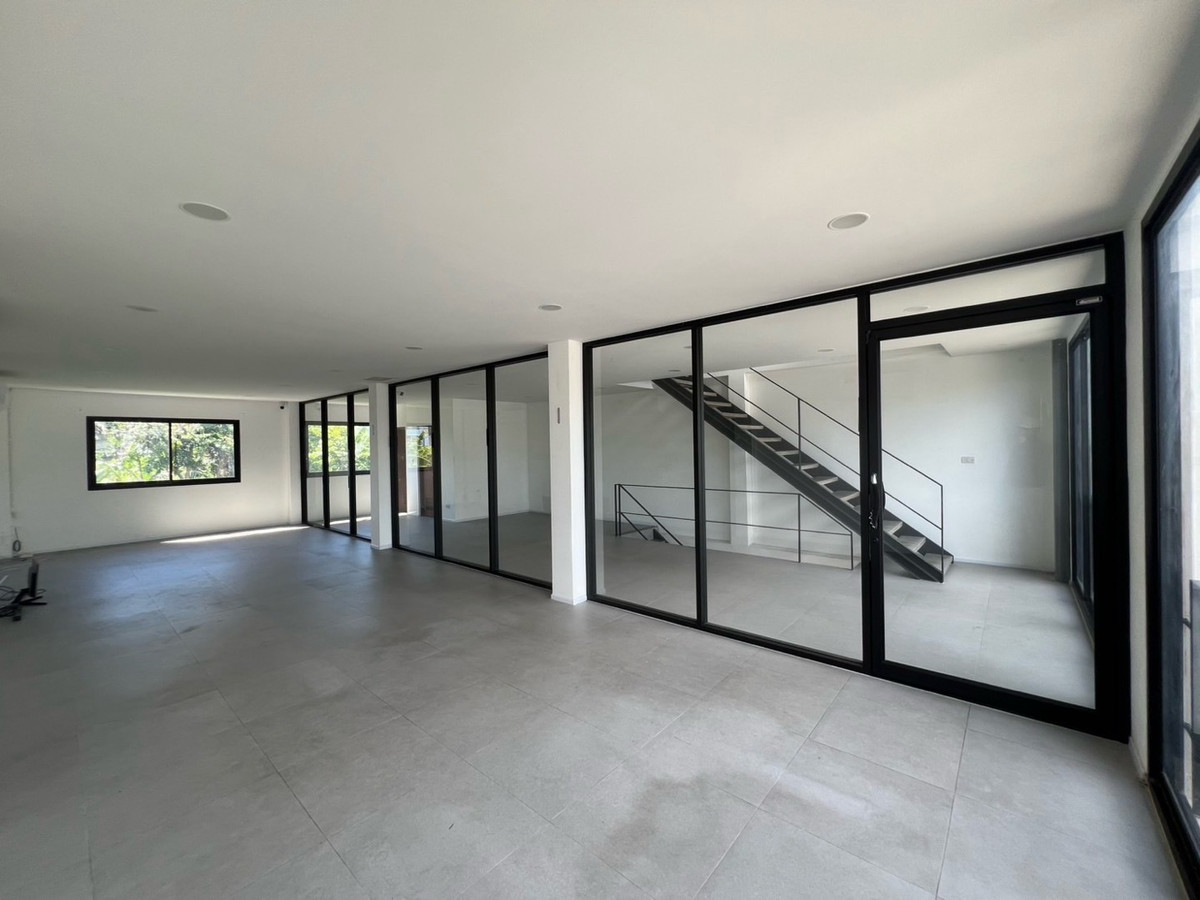 For RentHome OfficeOnnut, Udomsuk : Rental home office, single building, 3.5 floors, Udomsuk - Bang Na, Bangkok | 2 parking spaces | Rental business and register a broken company