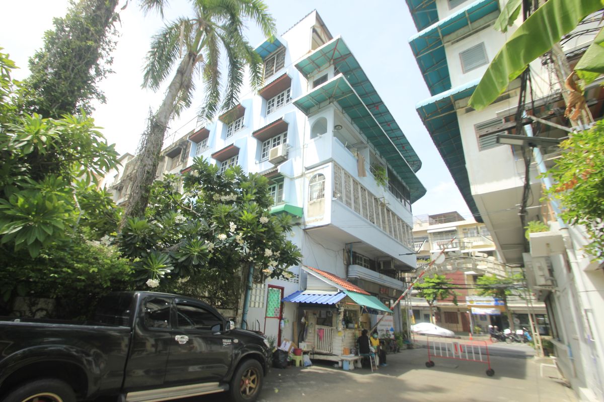 ขายอาคารพาณิชย์สาทร นราธิวาส : อาคารพาณิชย์แฉล้มนิมิตร เจริญกรุง พระราม3 ริมถนน2ห้องคู่ ห้องมุมปากซอยสุดประเสริฐ1 หน้าหมู่บ้านศรีรัชดา ใกล้ทางด่วน สาทร สีลม อยู่อาศัย ค้าขาย ทำสำนักงานได้  