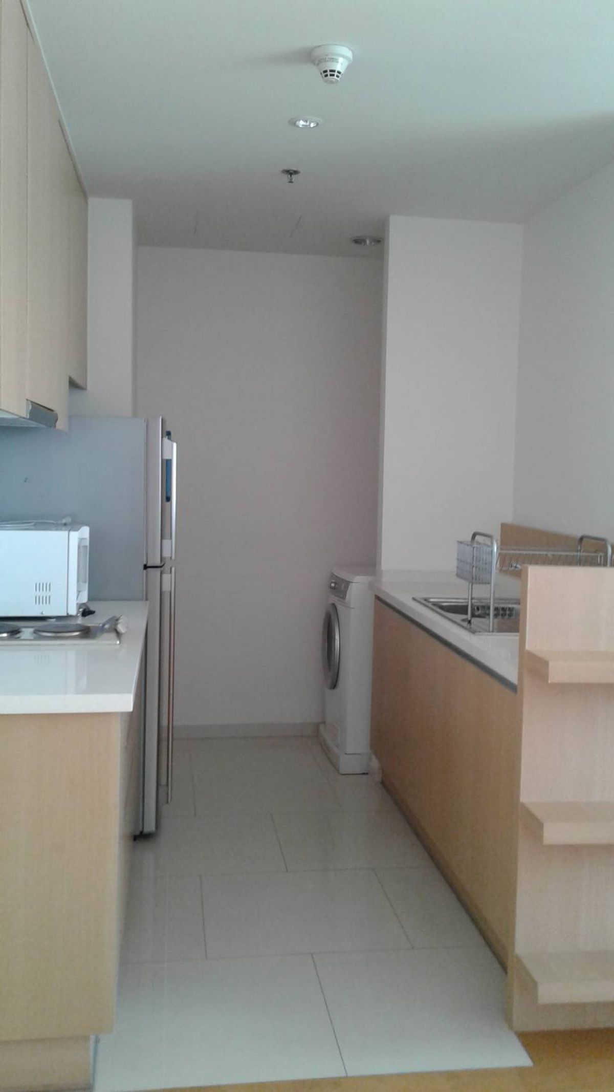 ให้เช่าคอนโดราชเทวี พญาไท : เช่าด่วน! ราคาต่อรองได้ค่ะ ขอคนจบจริง สภาพดี ตำแหน่งดี Prime Location สุด ๆ ห้องใหญ่ ไซต์ใหญ่ ตึกดูแลดี นิติดี ปลอดภัยค่ะ สนใจติดต่อ 0876358339