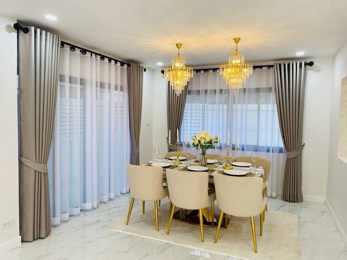 ขายบ้านเสรีไทย-นิด้า : อารีนา การ์เด้นท์ ขาย บ้านสวย ใหม่กริบ โลเกชั่น เสรีไทย-สวนสยาม 