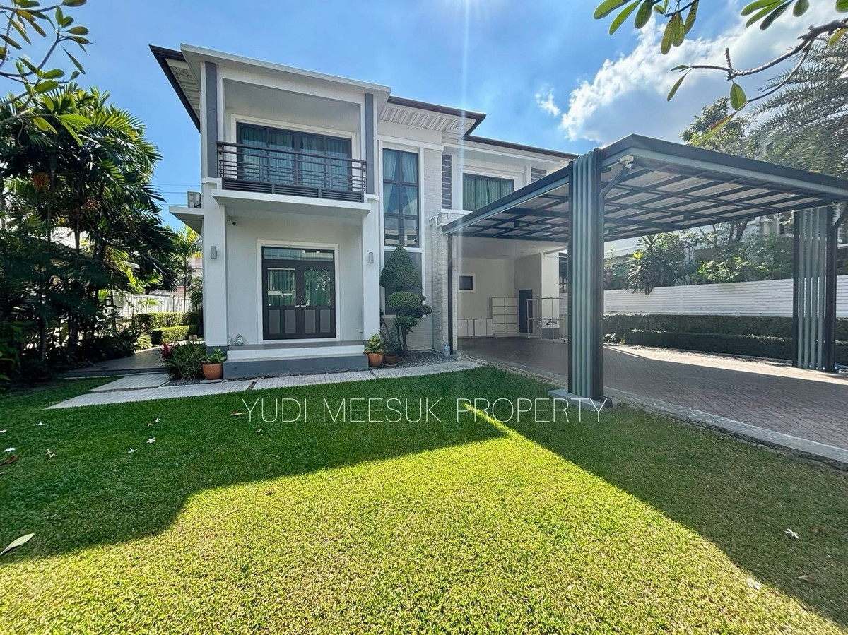 For RentHouseLadkrabang, Suwannaphum Airport : Luxury house for rent near the mall near the airport