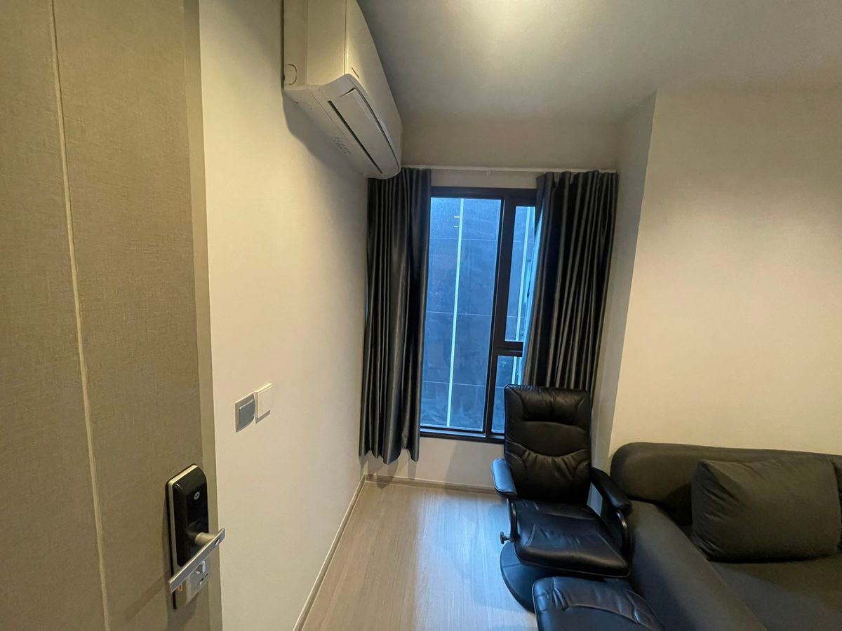 ให้เช่าคอนโดพระราม 9 เพชรบุรีตัดใหม่ RCA : Life Asoke Rama 9 2-bed room for rent! Newly renovated ready for move in!