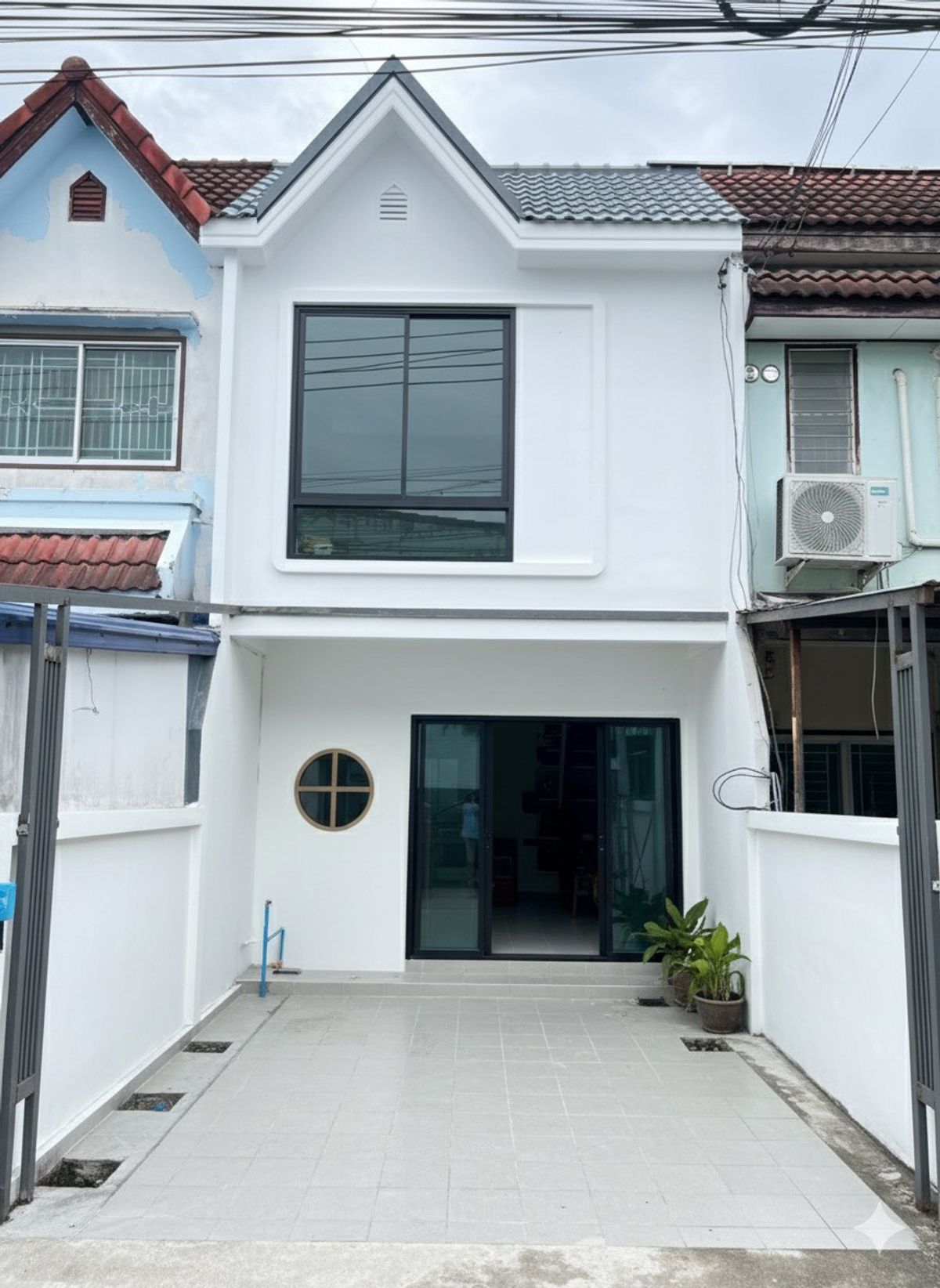 ขายทาวน์โฮมบางแค เพชรเกษม : ทาวน์เฮาส์ ตกแต่งใหม่ หมู่บ้านจรัญ 4 วิลล่า บางแวก 53 ใกล้ MRT