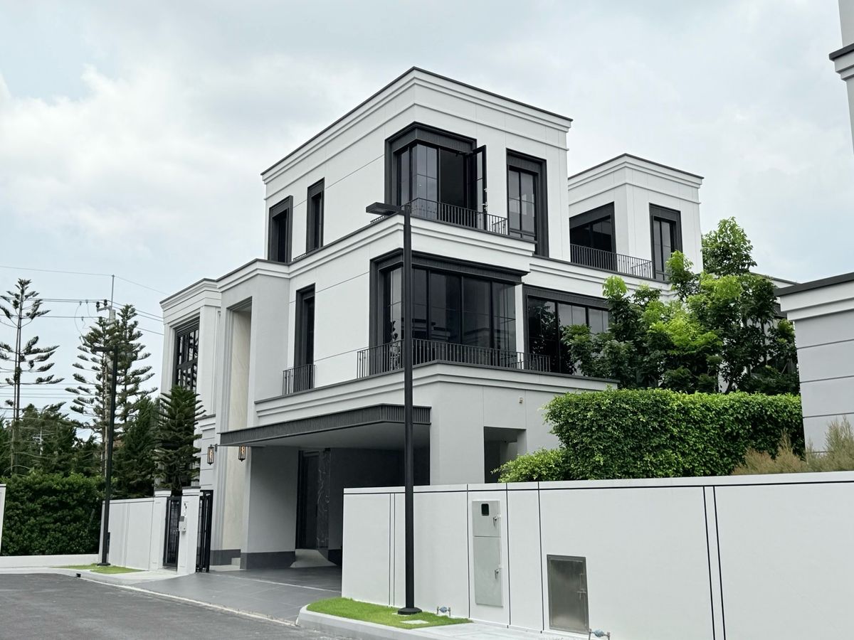 ขายบ้านพัฒนาการ ศรีนครินทร์ : พร้อมอยู่หลังสุดท้าย! Malton Gates กรุงเทพกรีฑา บ้านหรู3ชั้นพร้อมลิฟต์