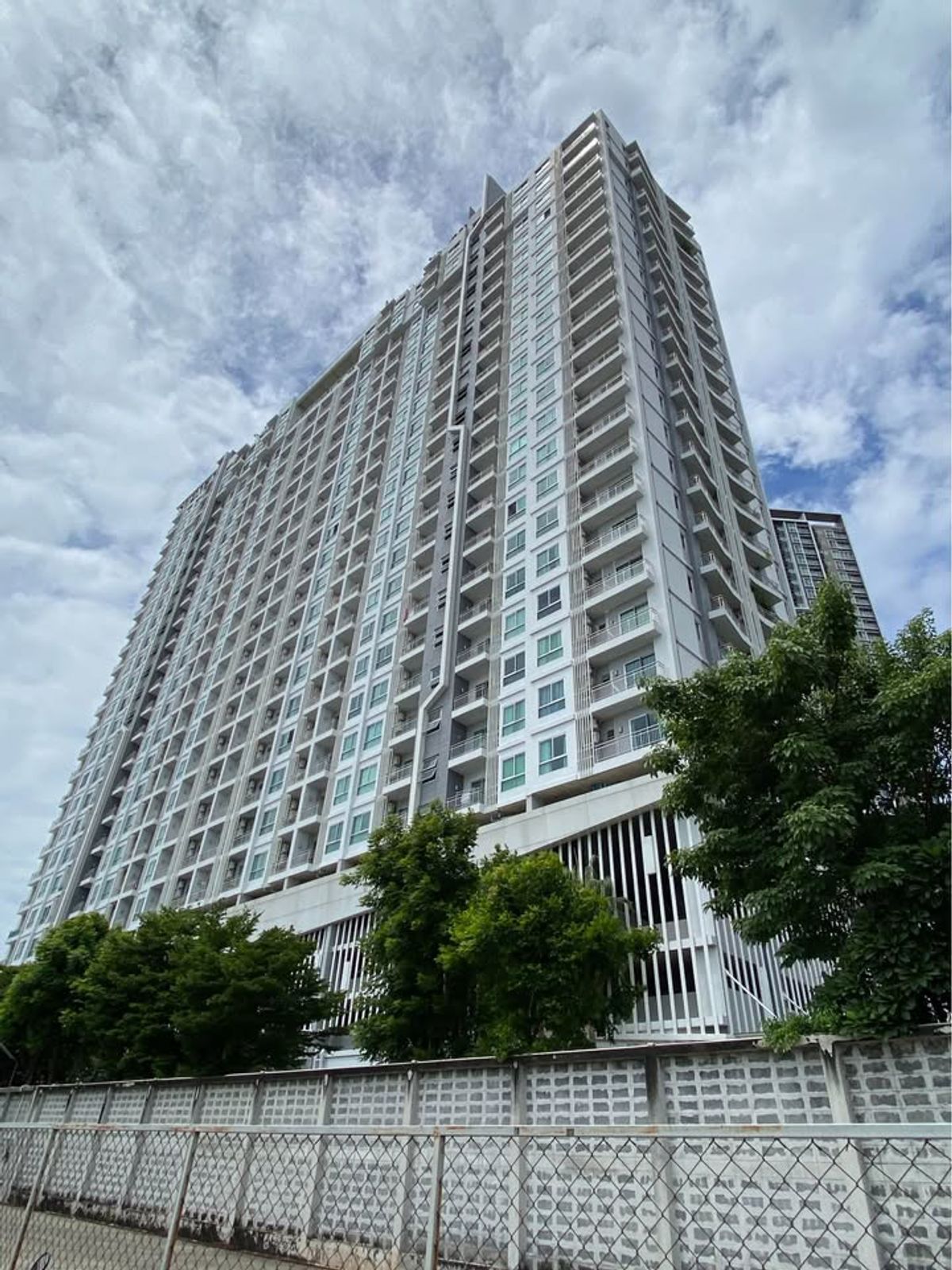 ขายคอนโดสาทร นราธิวาส : (19327) Supalai Lite Sathorn - Charoenrat