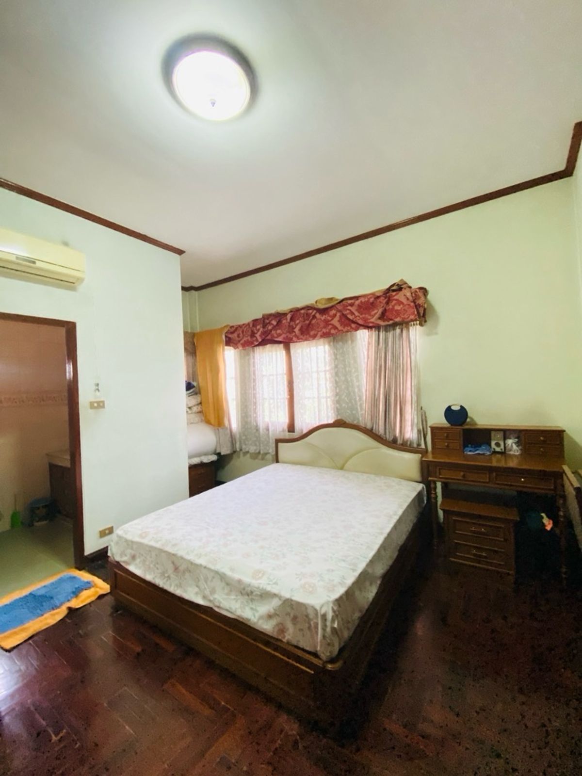 For SaleHouseOnnut, Udomsuk : Selling for only 28.9 million baht, large detached house for sale, 2 alleys intersecting each other. Wachiratham Sathit 44 – Sukhumvit 101/1 Phra Khanong, Bangkok, city center location, near BTS, near BITEC Bangna, True Digital Park and expressway entranc