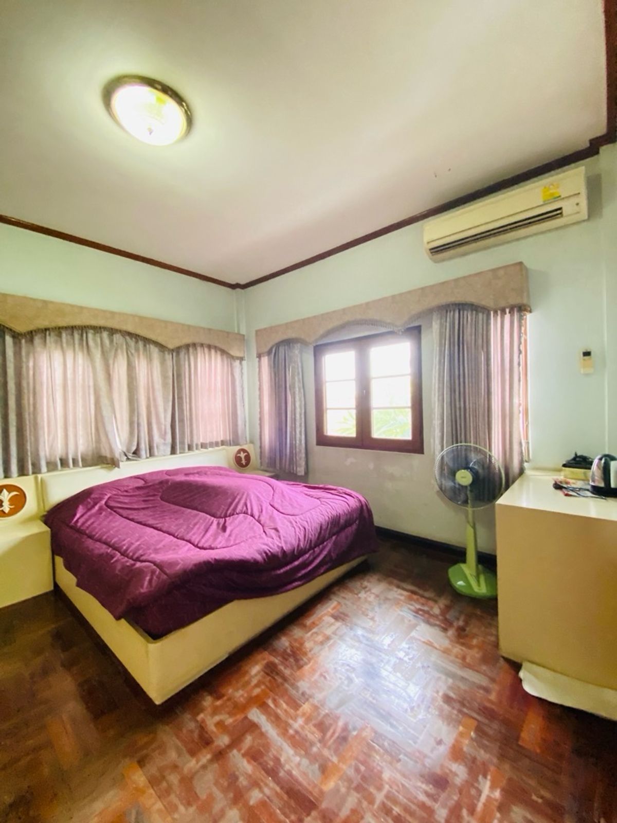 For SaleHouseOnnut, Udomsuk : Selling for only 28.9 million baht, large detached house for sale, 2 alleys intersecting each other. Wachiratham Sathit 44 – Sukhumvit 101/1 Phra Khanong, Bangkok, city center location, near BTS, near BITEC Bangna, True Digital Park and expressway entranc