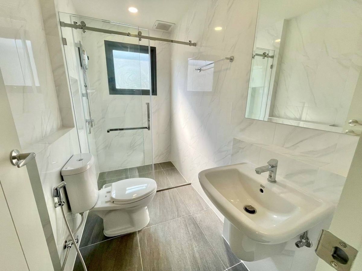 For RentHouseBangna, Bearing, Lasalle : P-2772 Urgent rent! Centro Bangna, beautiful house, ready to live in a good location near Mega Bangna