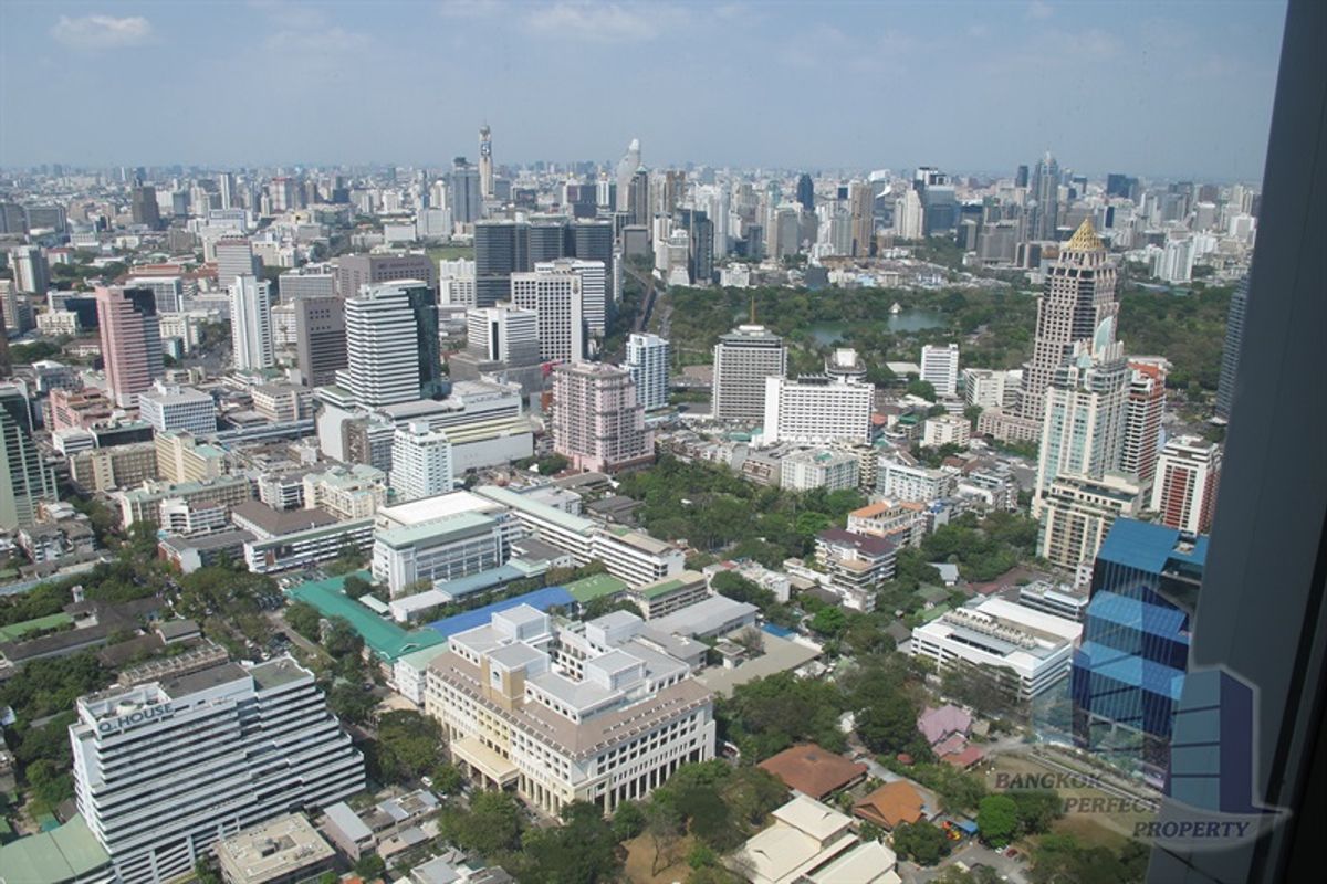 For RentCondoSathorn, Narathiwat : 3 Bedrooms, Unfurnished at The Met condo, with lumpini park view For Rent