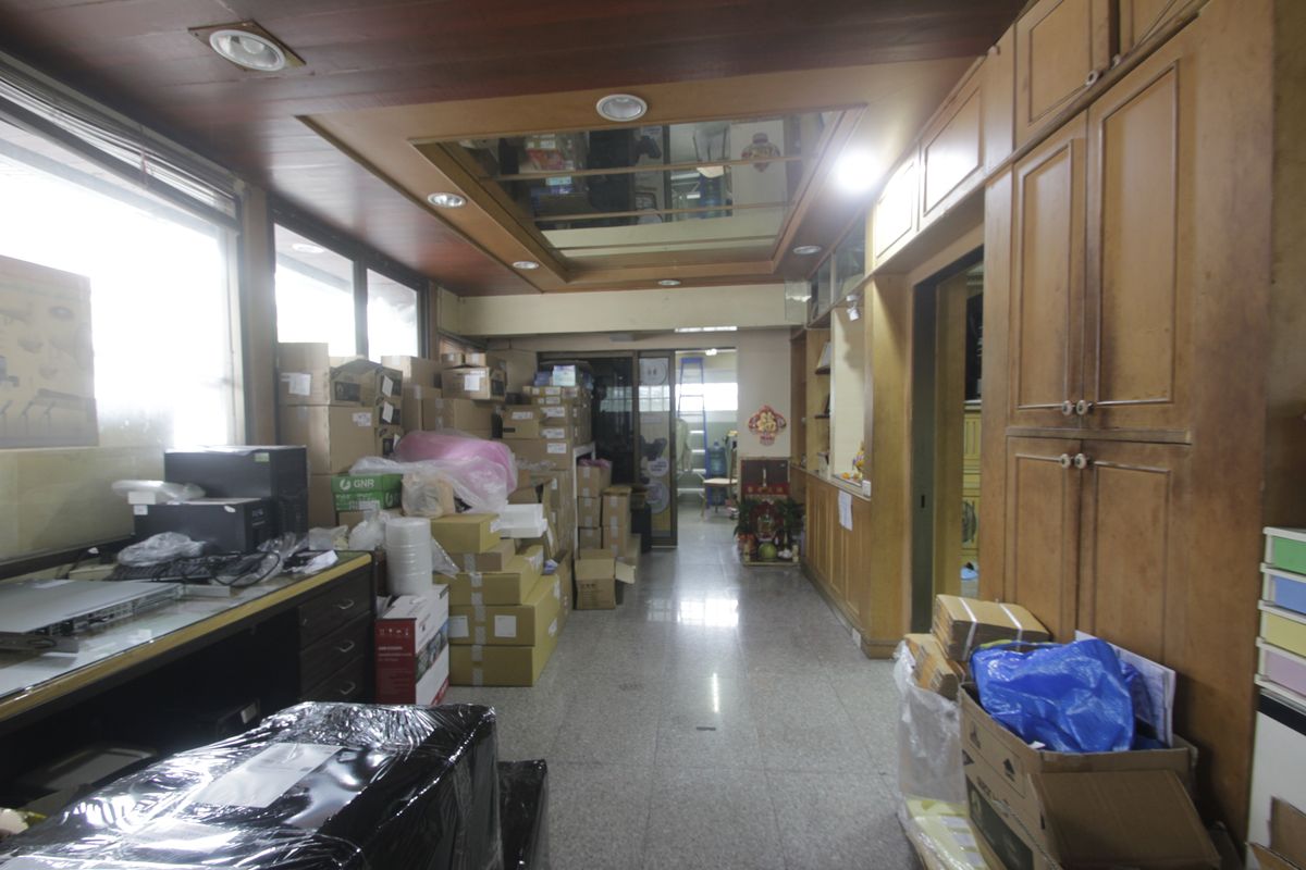 ขายอาคารพาณิชย์สาทร นราธิวาส : อาคารพาณิชย์แฉล้มนิมิตร เจริญกรุง พระราม3 ริมถนน2ห้องคู่ ห้องมุมปากซอยสุดประเสริฐ1 หน้าหมู่บ้านศรีรัชดา ใกล้ทางด่วน สาทร สีลม อยู่อาศัย ค้าขาย ทำสำนักงานได้  