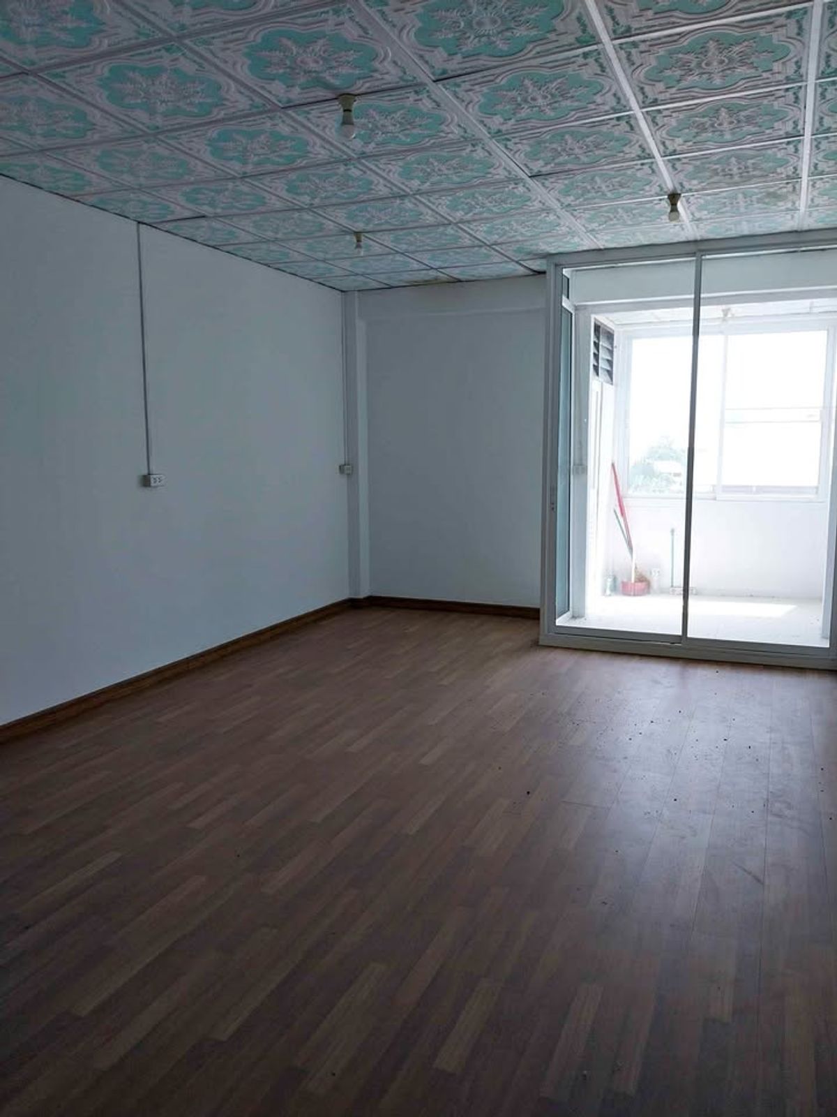 ขายคอนโดมีนบุรี-ร่มเกล้า : (19326) Poj Pattana Condo