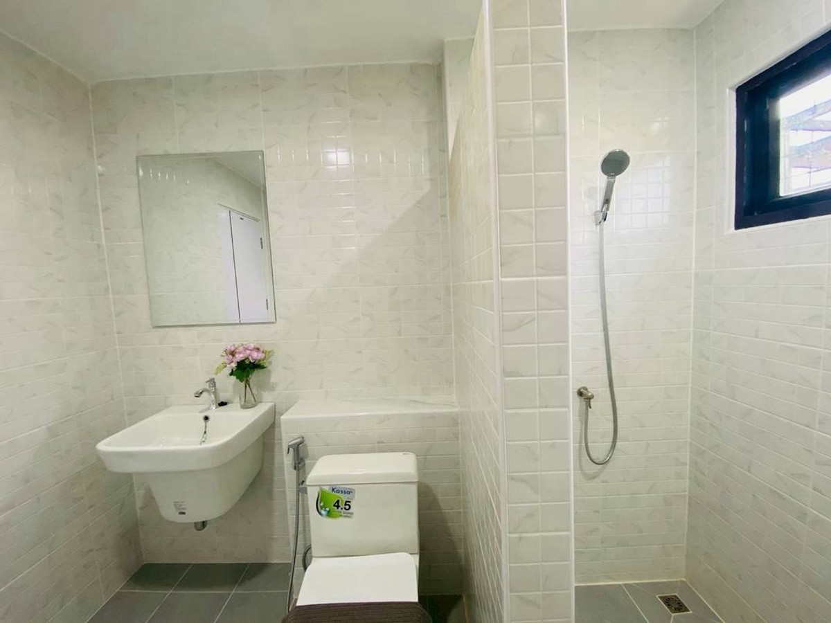 ขายบ้านเสรีไทย-นิด้า : อารีนา การ์เด้นท์ ขาย บ้านสวย ใหม่กริบ โลเกชั่น เสรีไทย-สวนสยาม 