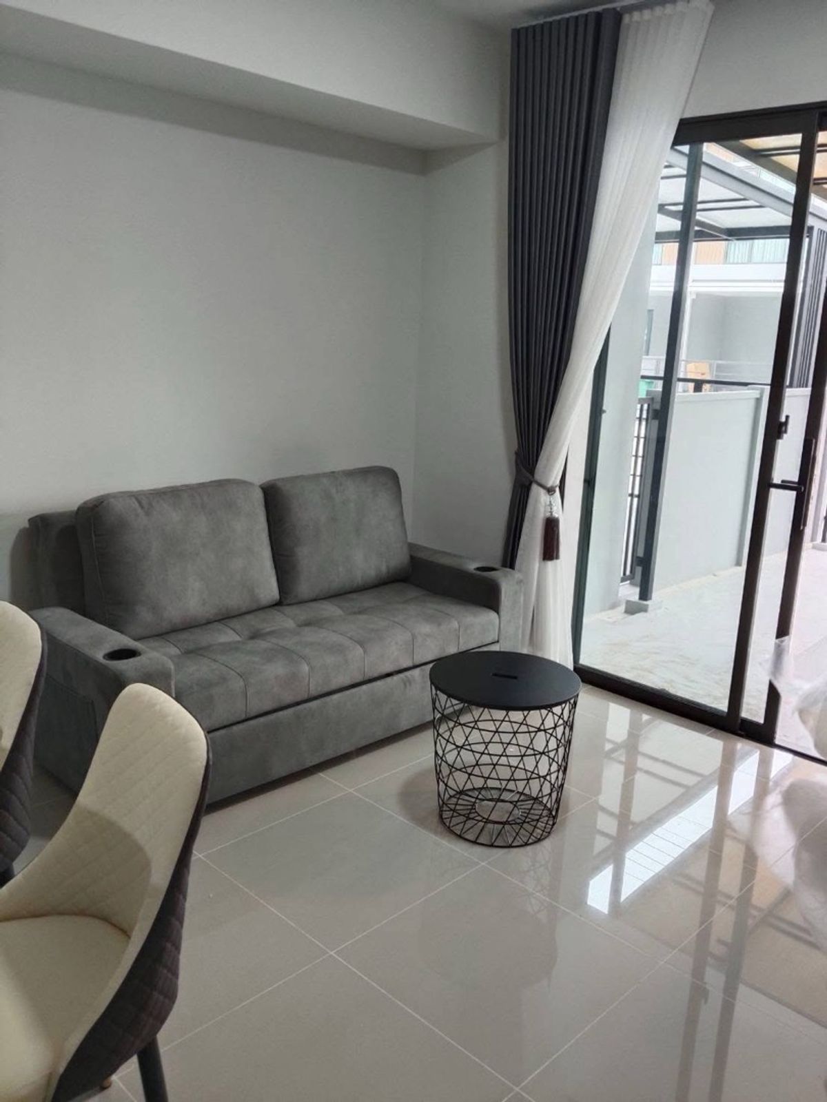 ให้เช่าทาวน์โฮมบางนา แบริ่ง ลาซาล : 🏡 2 ชั้น - pleno สุขุมวิท - บางนา 2 ใกล้ mega bangna | พื้นที่ใหญ่ 23 ตรวา 3 ห้องนอน | 🚿 2 ห้องน้ำ | 🚘: 36,000 บาท/เดือน