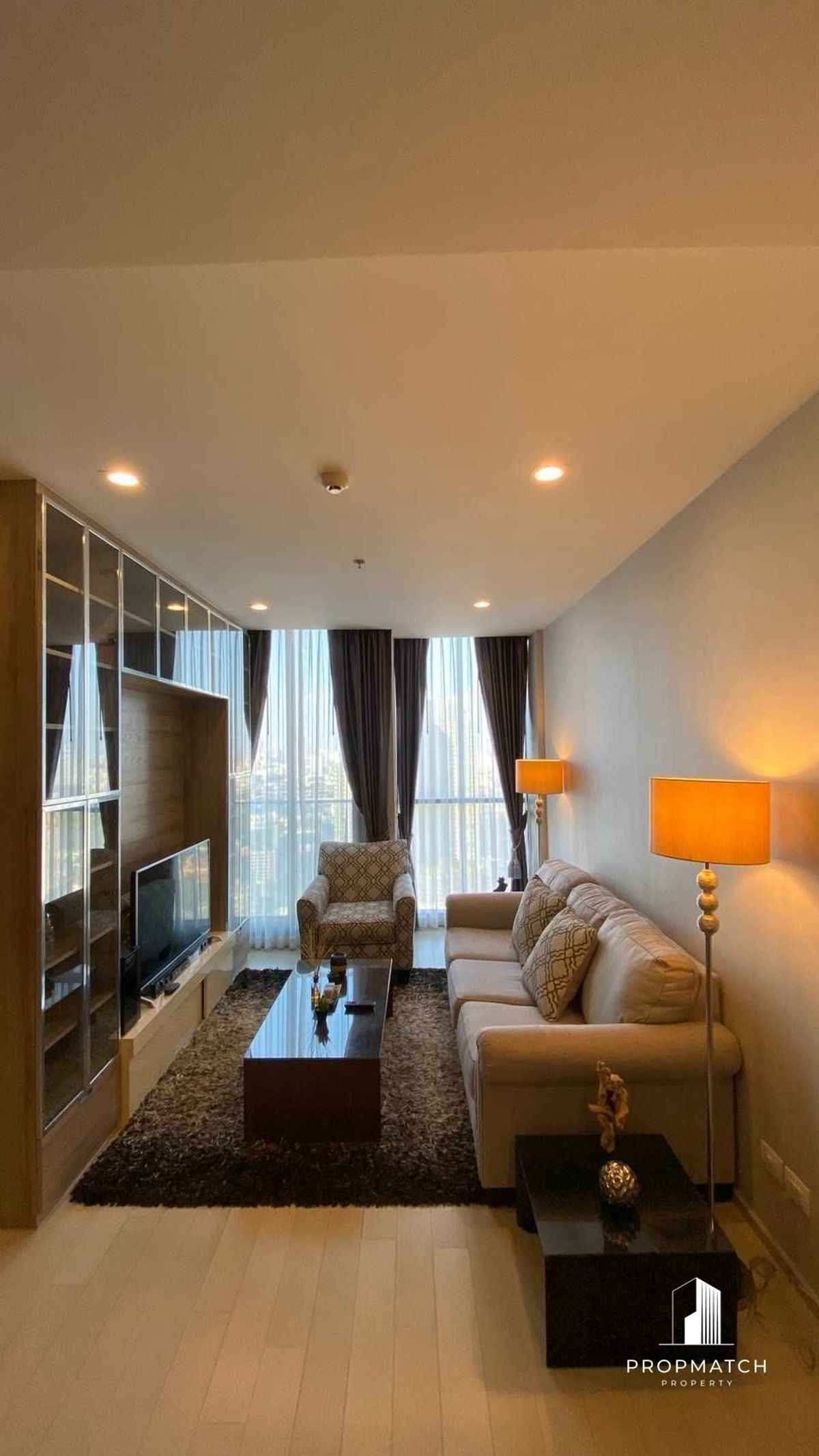 ให้เช่าคอนโดวิทยุ ชิดลม หลังสวน : ✨Flash Deal ✨Noble Ploenchit( 2Bed 2Bath 75.45SQM.) แต่งครบพร้อมอยู่ !! เพียง 75,000 บาทต่อเดือน Tel.0981315848 @propmatch