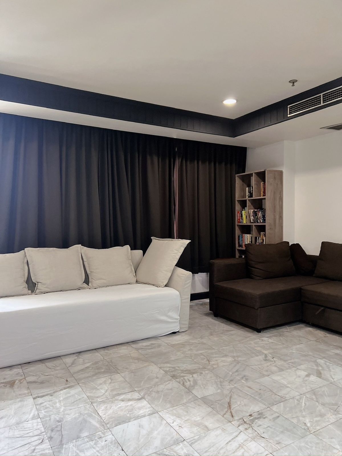 ให้เช่าคอนโดวิทยุ ชิดลม หลังสวน : TWP496 (Condo For Rent) Wittayu Complex 3 bedroom. Closed to Ploenchit BTS station.