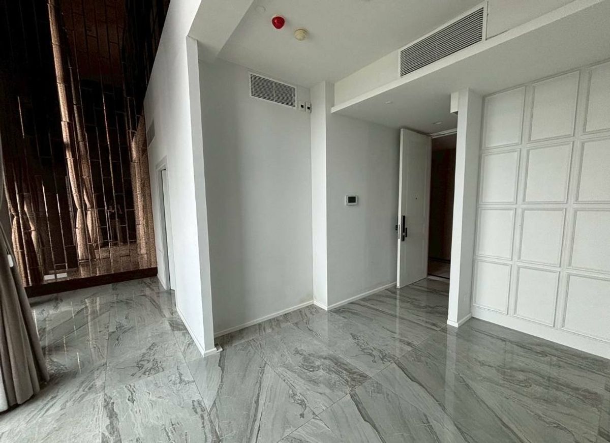 ขายคอนโดพระราม 3 สาธุประดิษฐ์ : ขาย Penthouse สุดหรู Canapaya Residences ชั้น 42-43 เนื้อที่ 73.87 ตารางเมตร 1 ห้องนอน 2 ห้องน้ำ ราคา 18.5 ลบ.*