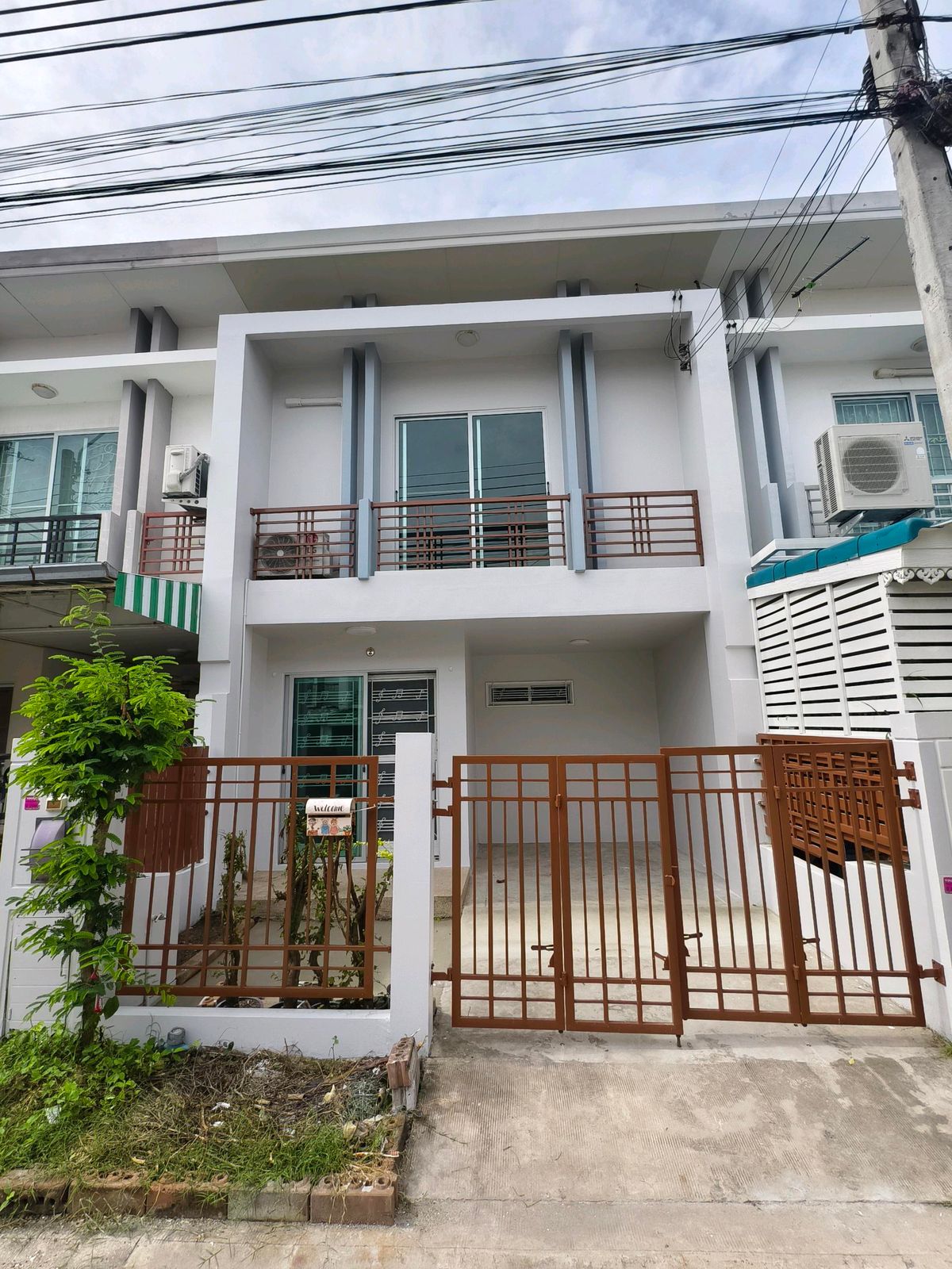 ขายทาวน์โฮมบางนา แบริ่ง ลาซาล : พฤกษาทาวน์เน็ก บางนา กม.5 ขายและให้เช่า