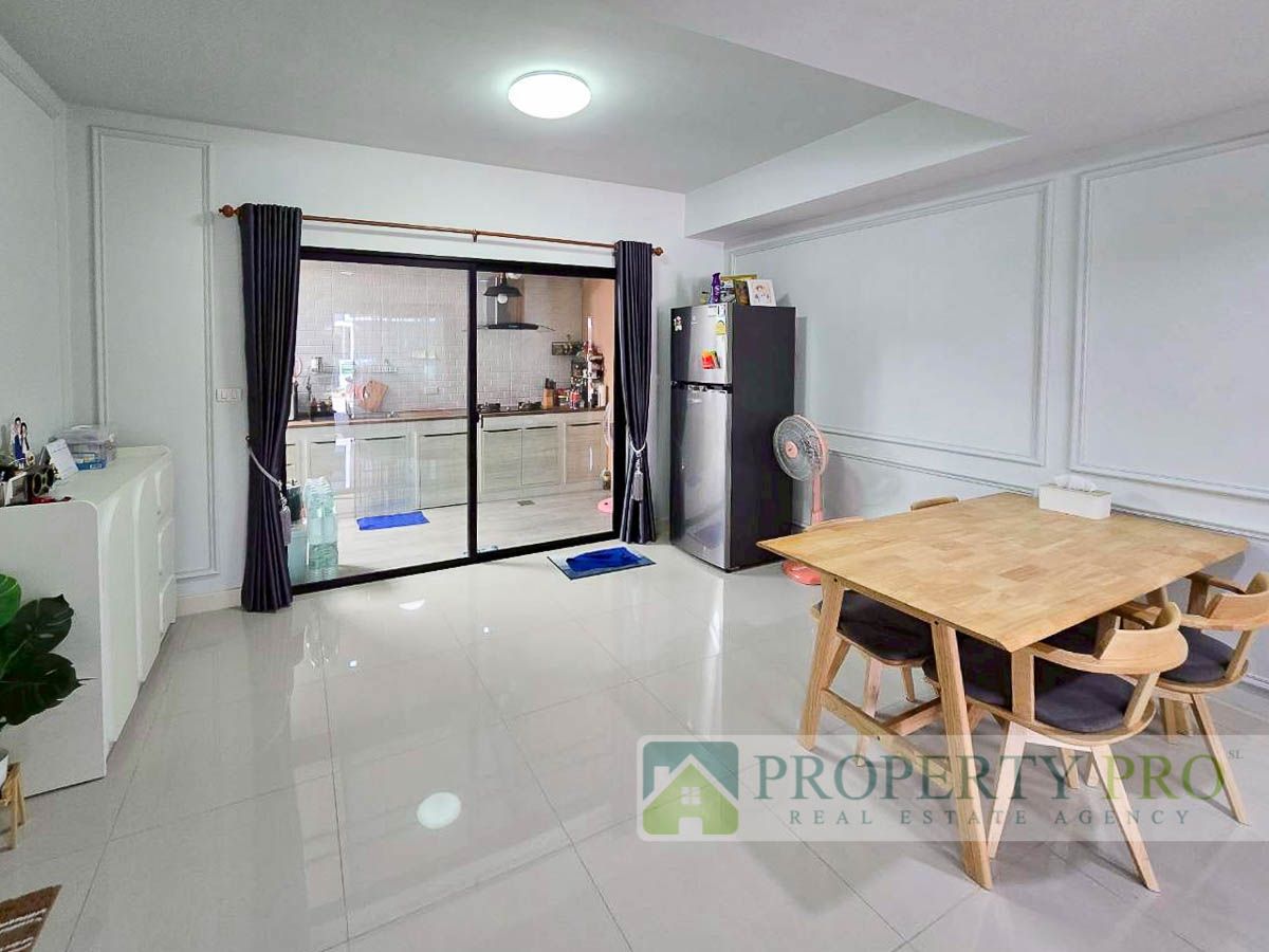 For SaleTownhomeSamut Prakan,Samrong : TownHome for Sale The Colors Bangna Wongwaen 3, 3 bedroom 21 sqw 116 sqm Near Kingkaew, Thepharak, Suvarnabhumi, Mega Bangna : SL25S-016