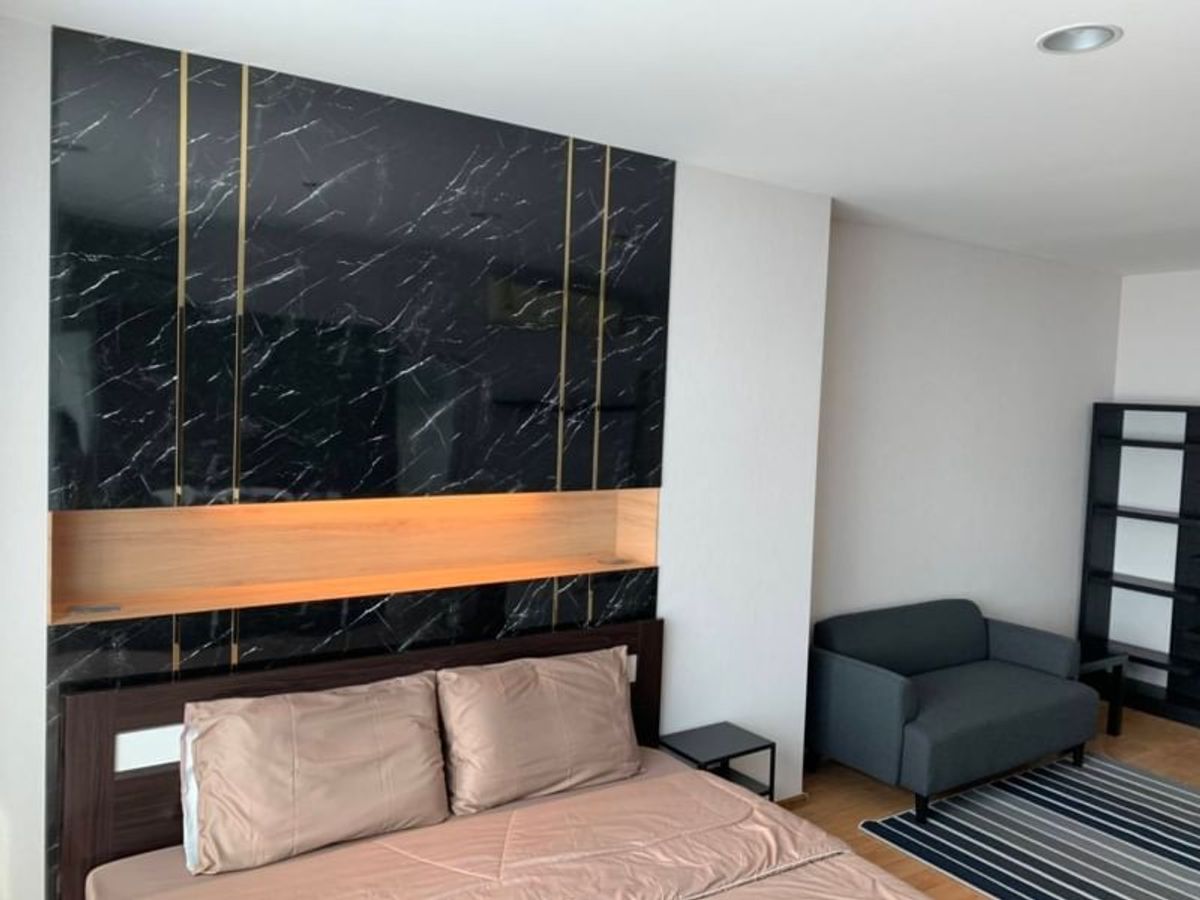 ขายคอนโดรัชดา ห้วยขวาง : Condo for Sale –  Life @ Ratchada Lad Phrao 36