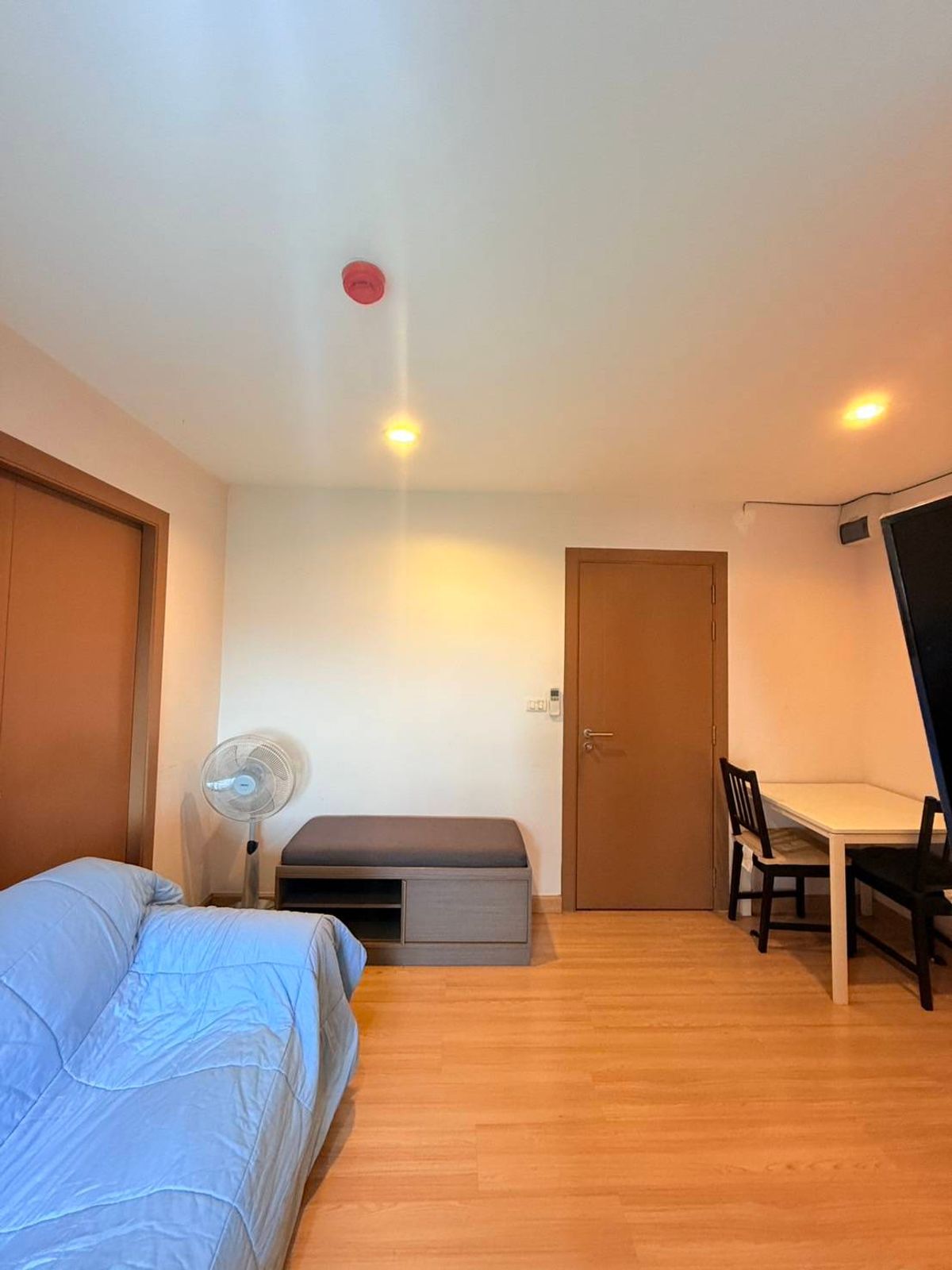 For SaleCondoRattanathibet, Sanambinna : Corner Unit – Rare Item!! For Sale: Low-Rise Condo, A Plus 2 @ Rattanathibet 2-Bedroom, Only 1 Unit per Floor, 41.62 sq.m., 8th Floor, High Privacy, Great Value!