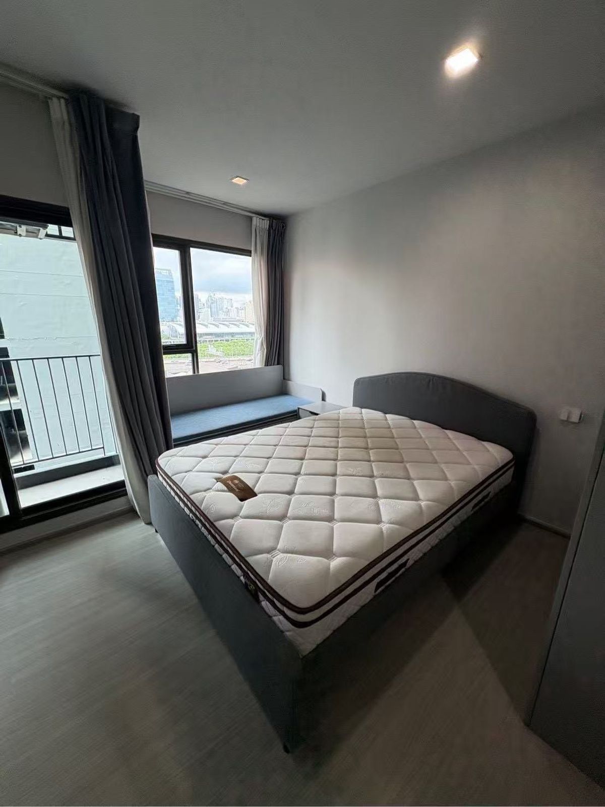 For SaleCondoRama9, Petchburi, RCA : Life Asoke - Rama 9 / Studio (For Sale), Life Asoke - Rama 9 / Studio (Sale) F435