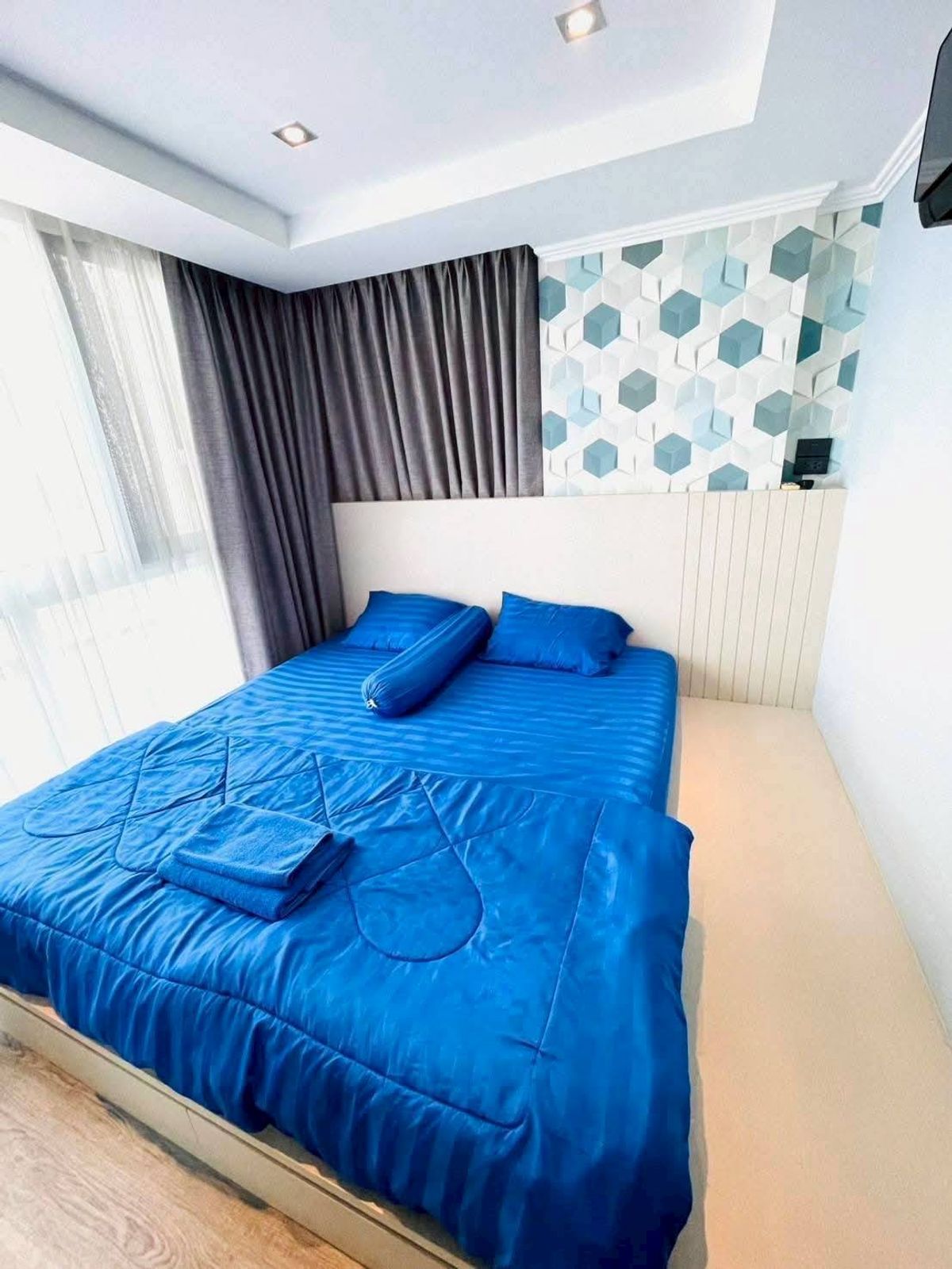 For RentCondoPattaya, Bangsaen, Chonburi : Serenity Condominium Wong Amat Pattaya