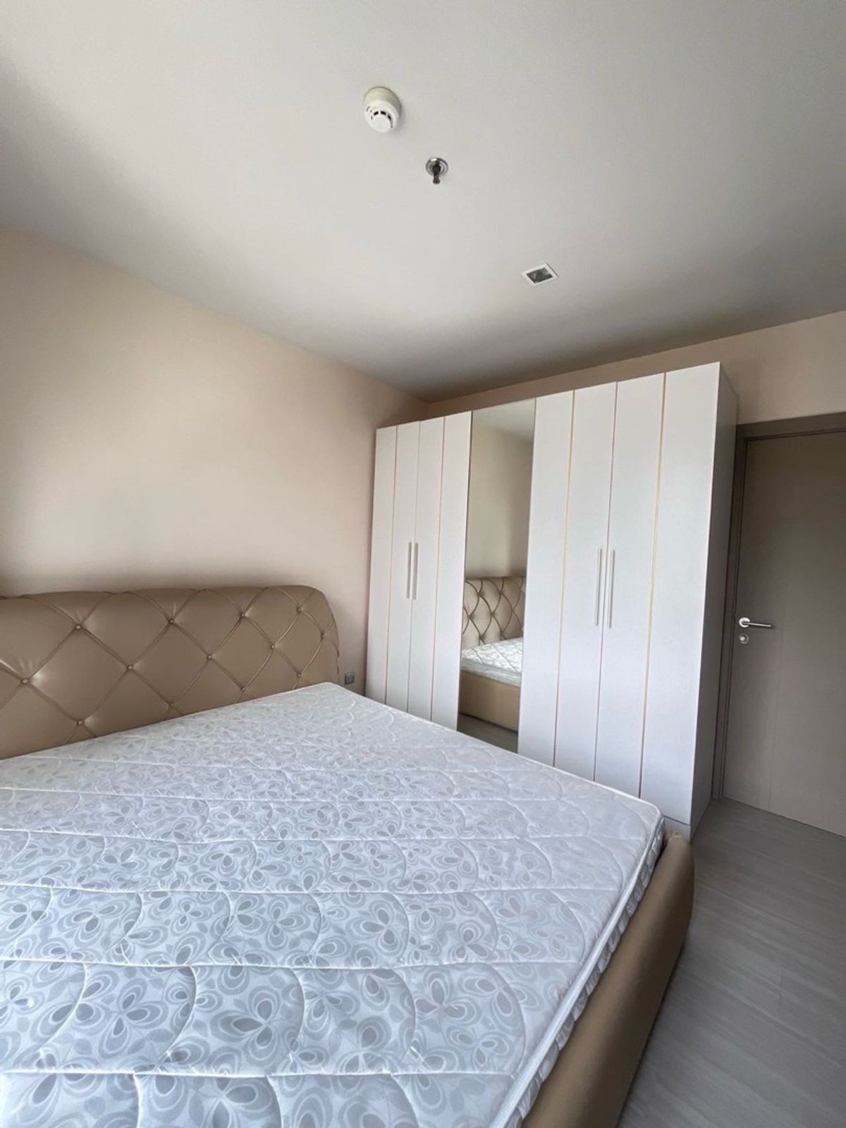 ขายคอนโดพระราม 9 เพชรบุรีตัดใหม่ RCA : 🎁Life Asoke Rama9 ขาย2นอน2น้ำ 