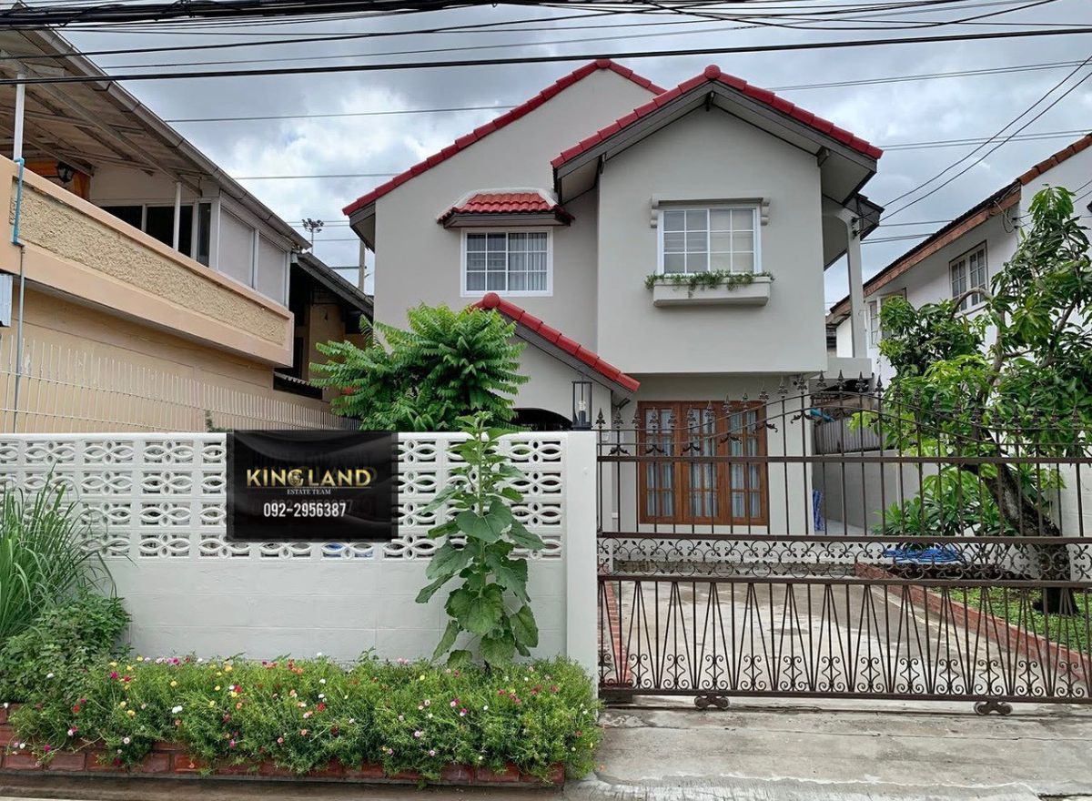 For RentHouseRamkhamhaeng, Hua Mak : 🏡 Rent a new 2 -story house, renovated the whole house, ready to stay in the golden location along the express area - Town, In Town - Meng Jai Near many international schools (can walk)